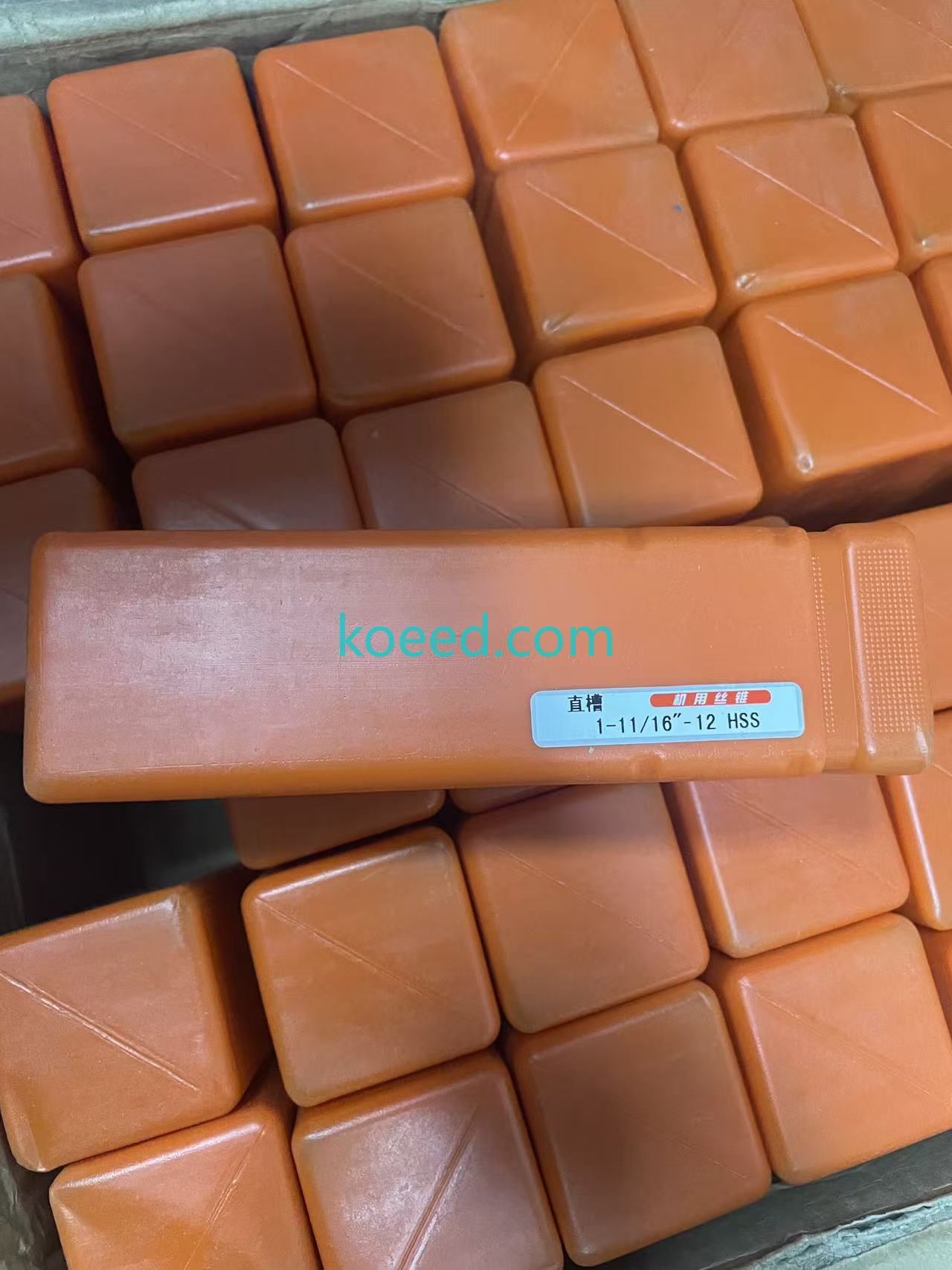 -11/16 x 12 UN Thread Detail View 1