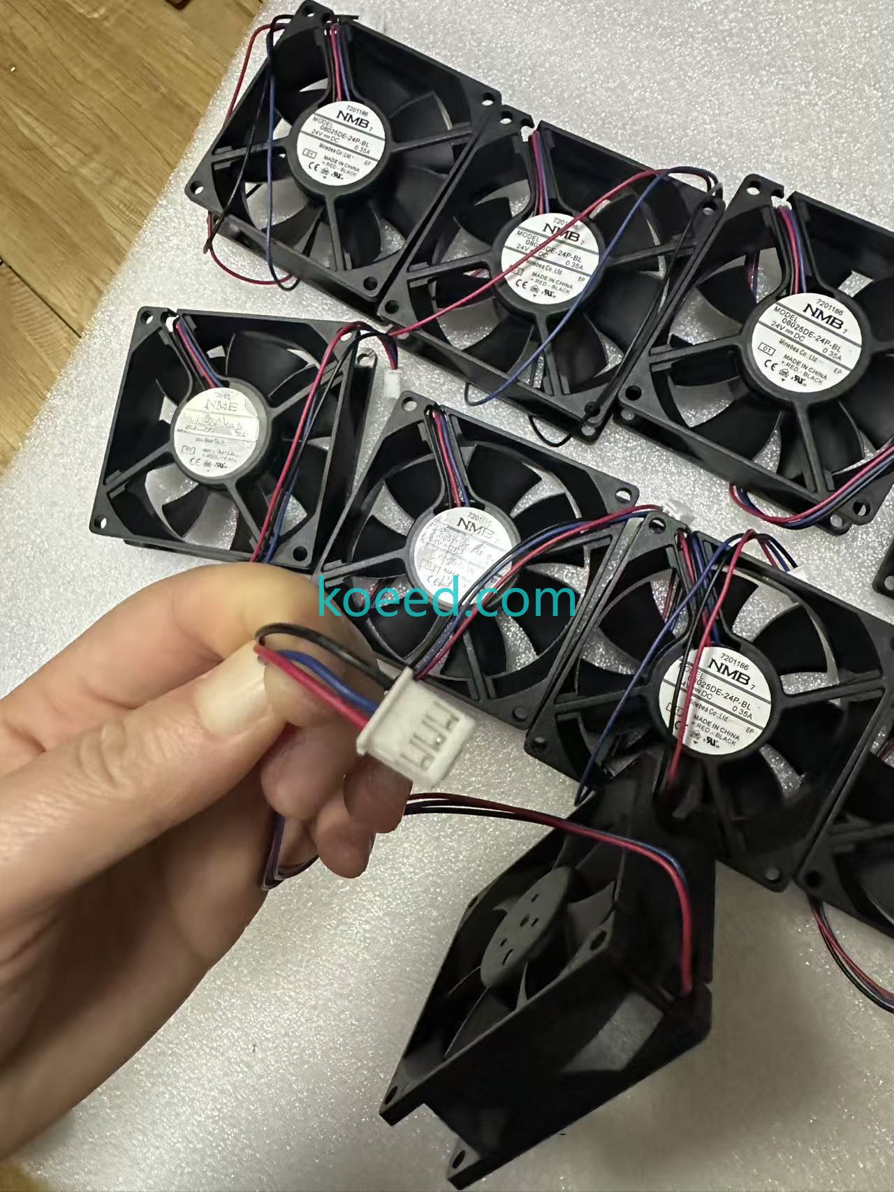 08025DE-24P-BL - Product View