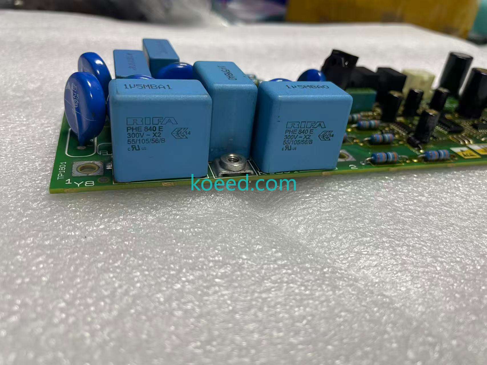 Danfoss 130B6060 2/2 DT9 Component Layout