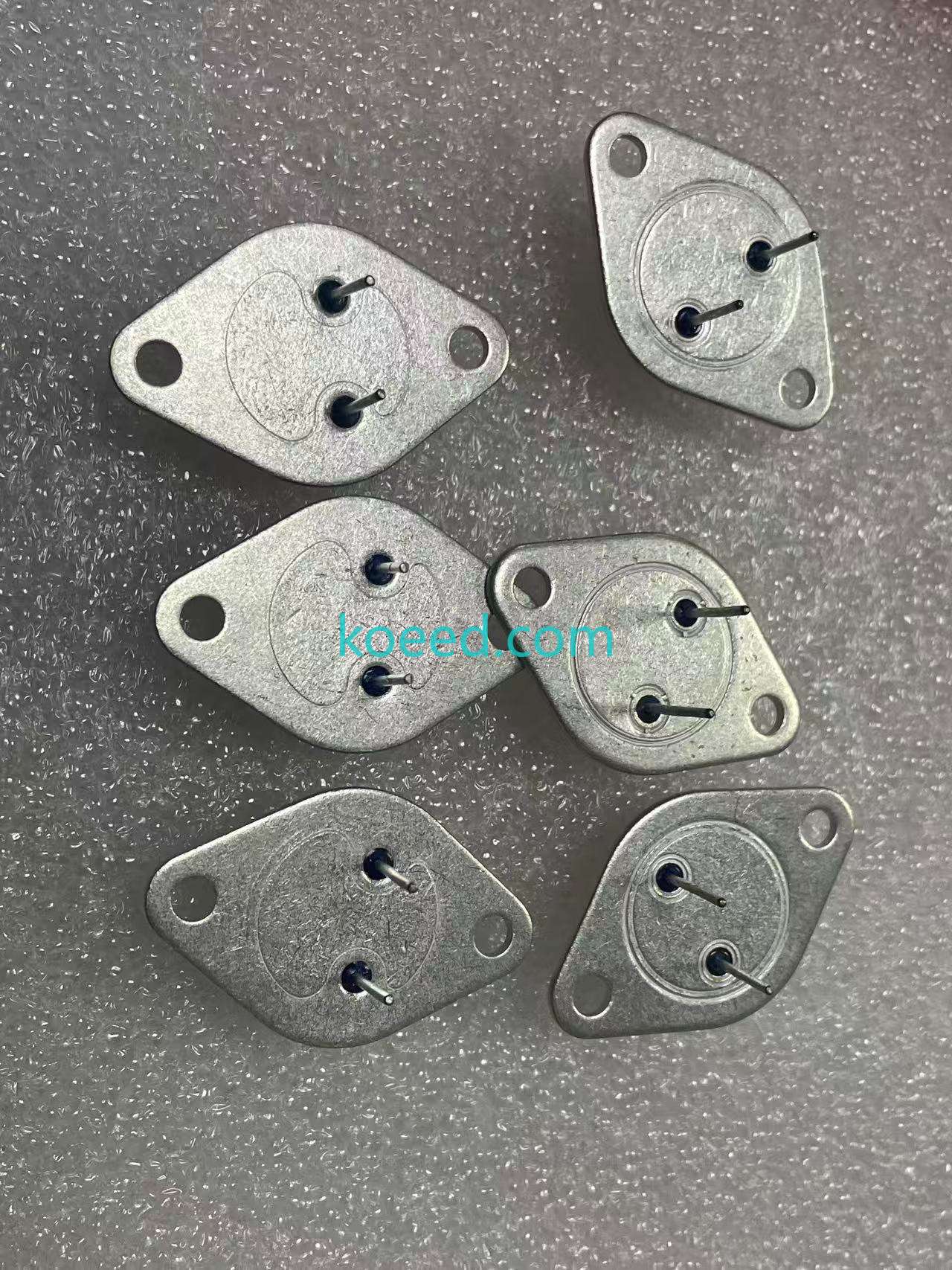 2SA679/2SC1079 - Product View