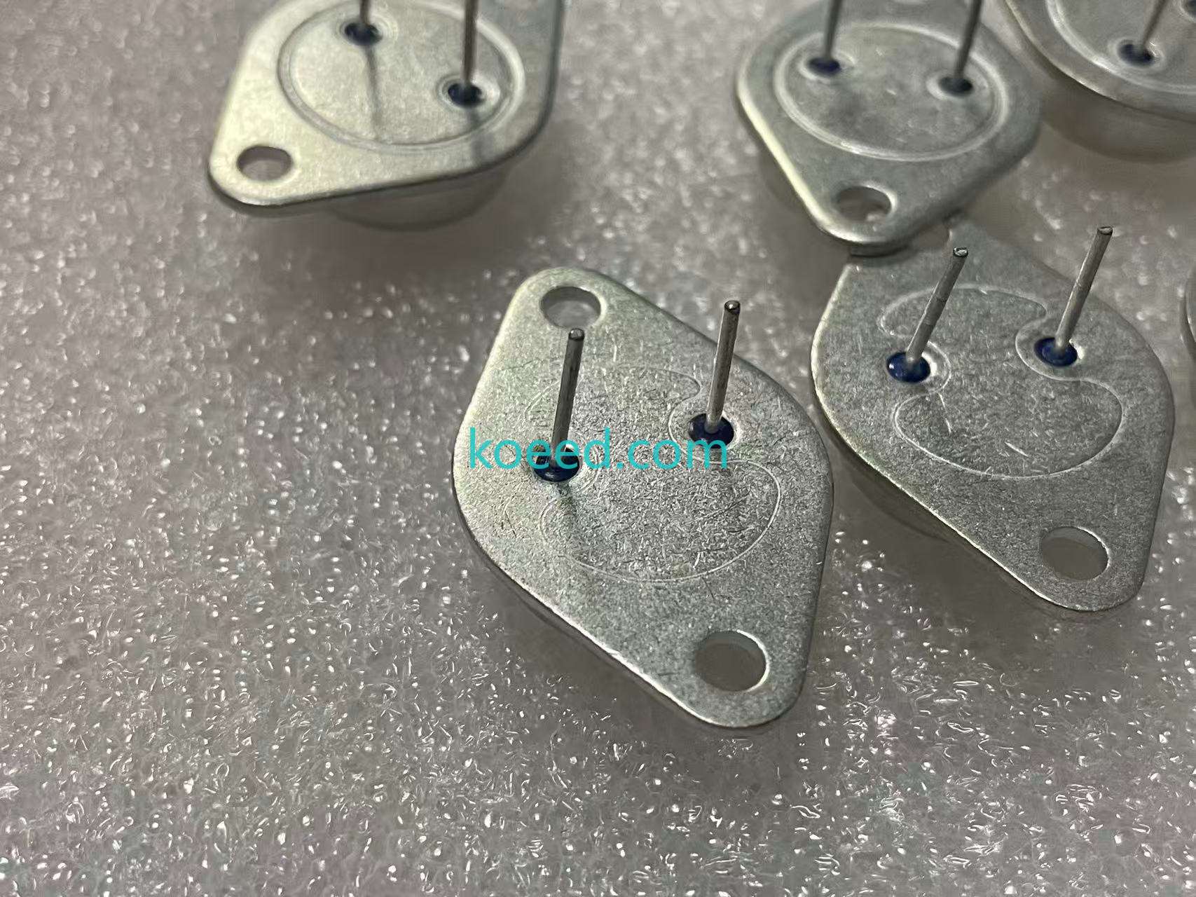 2SA679/2SC1079 - Product View