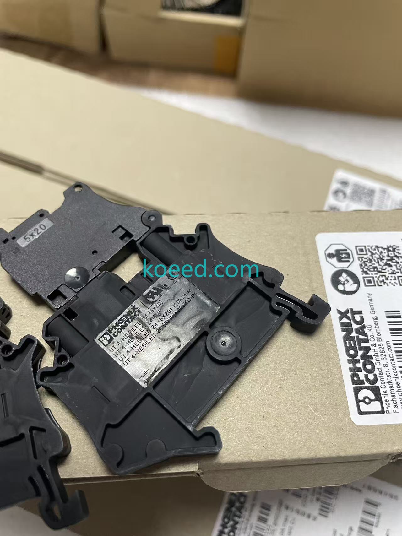 Phoenix Contact 3046090 fuse compartment