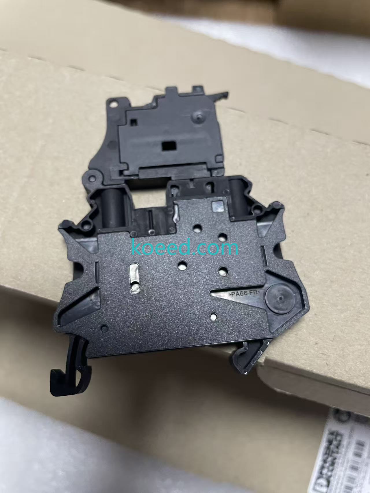 Phoenix Contact 3046090 industrial application