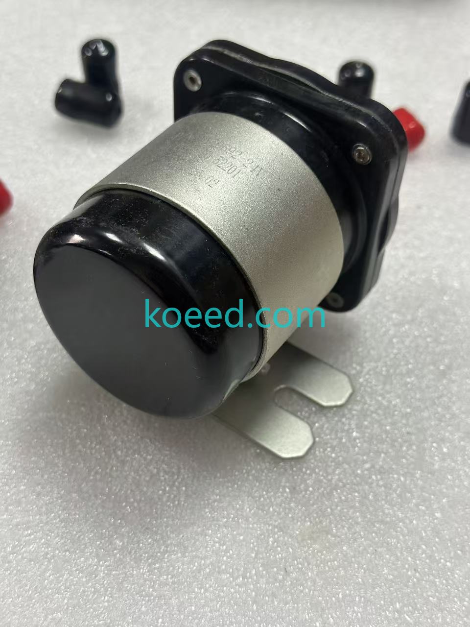 Cummins 3050692 Magnetic Switch - Front Profile View