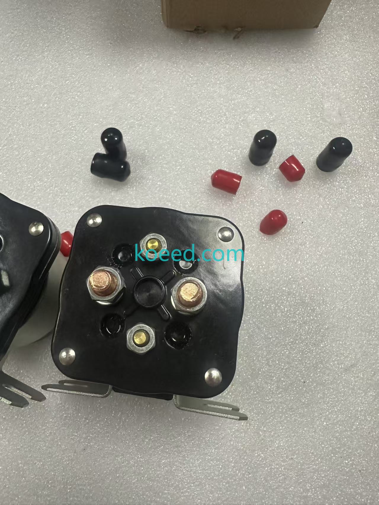 Cummins 3050692 Magnetic Switch - Side Angle Detail