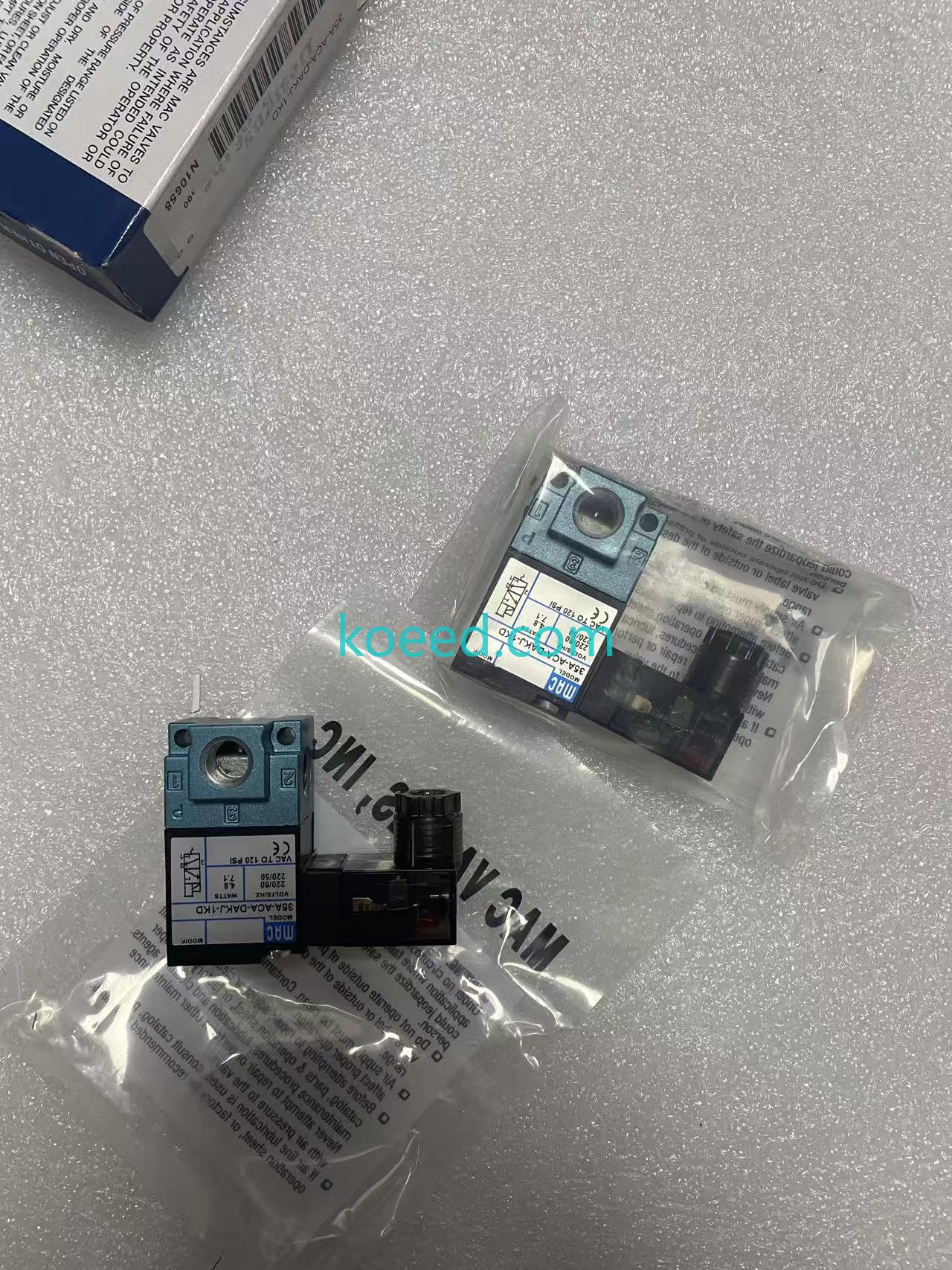 35A-ACA-DAKJ-1KD Packaging