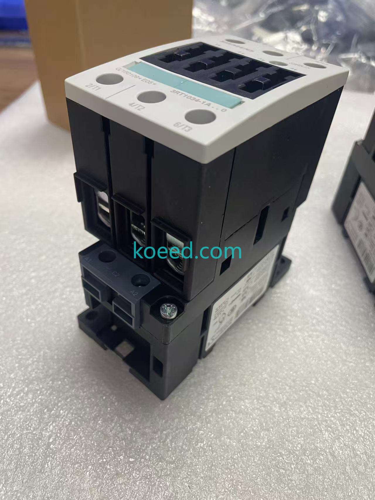 Siemens 3RT1034-1AC20 Side View