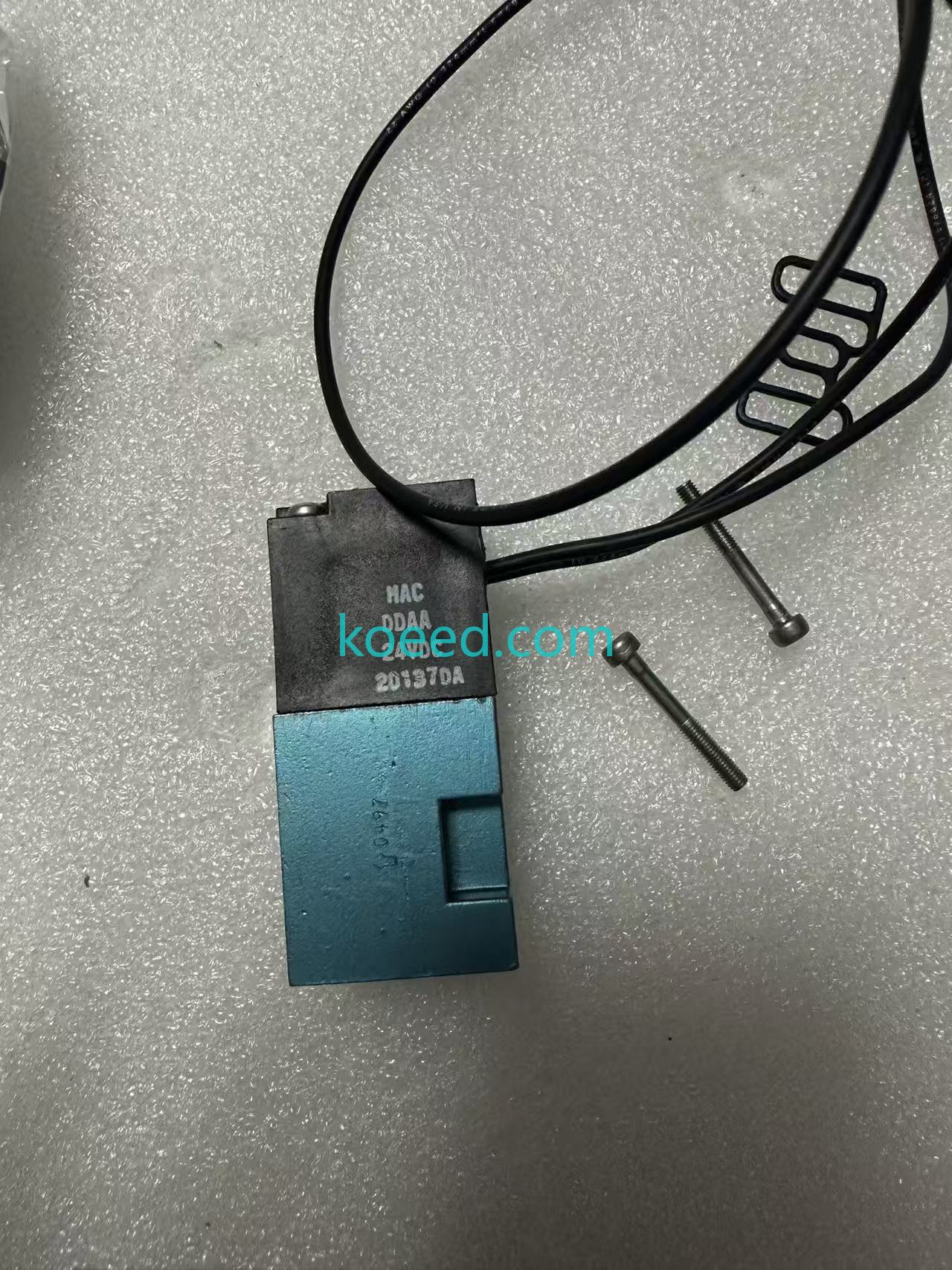 MAC 45A-L00-DDAA-1BA Solenoid Valve - Side Profile