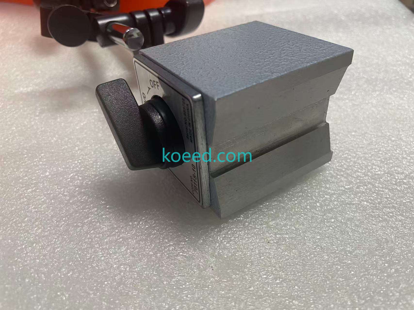 Mitutoyo 7011S-10 Front View