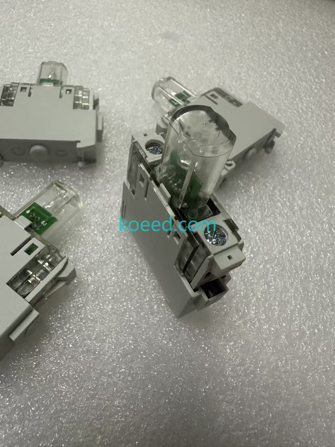 8010/2-01-WS Mounting Example