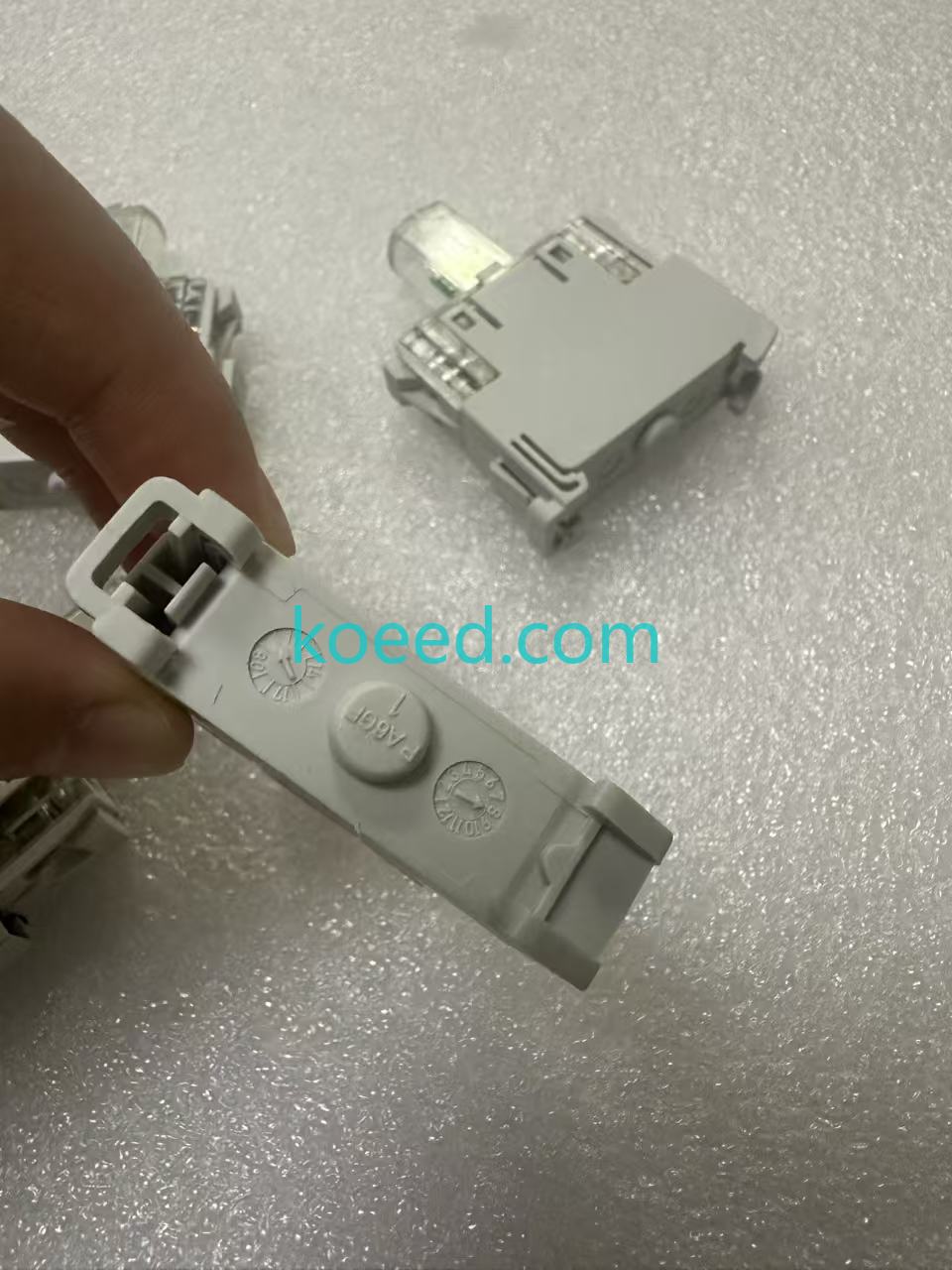 8010/2-01-WS Installation View