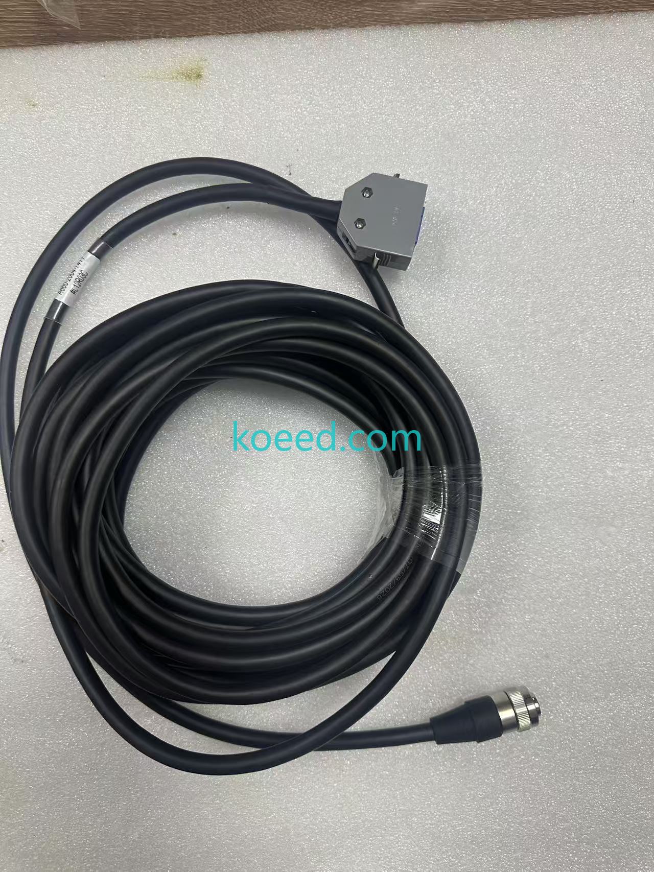 A660-2004-T411 strain relief boot at pendant end