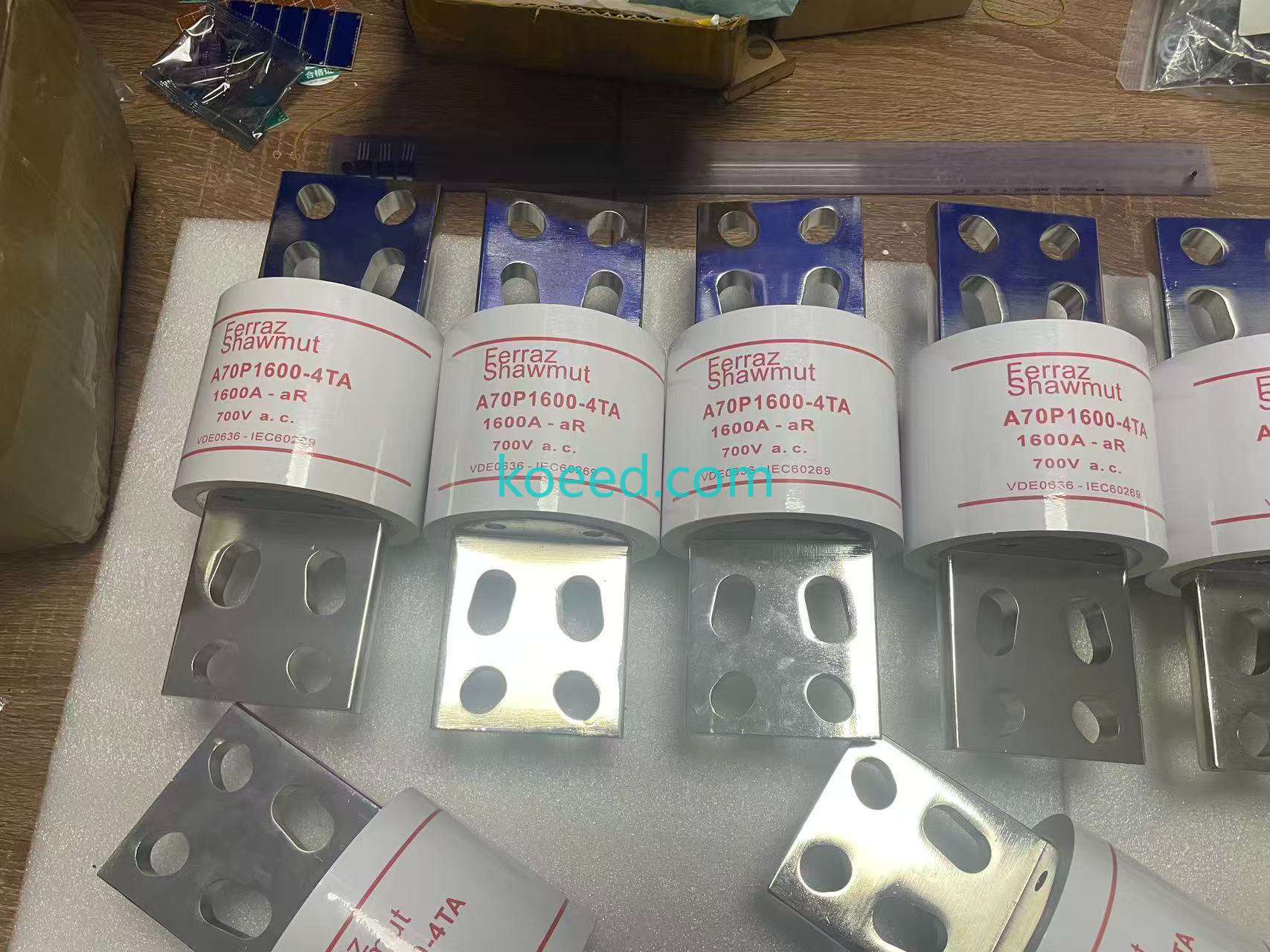 A70P1600-4TA Fuse Dimensions