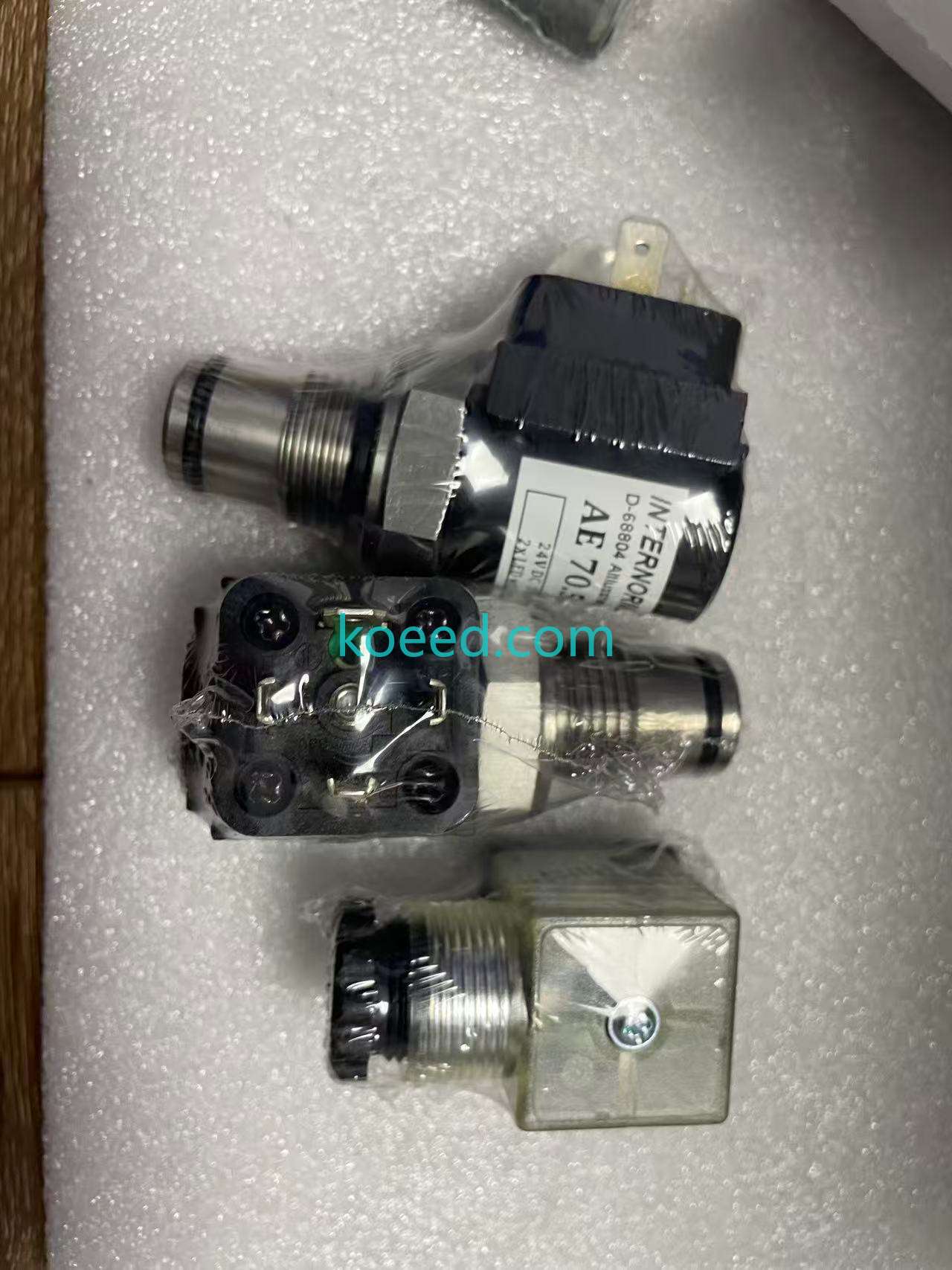 AE70.5,0.P.-.VA. - Product View