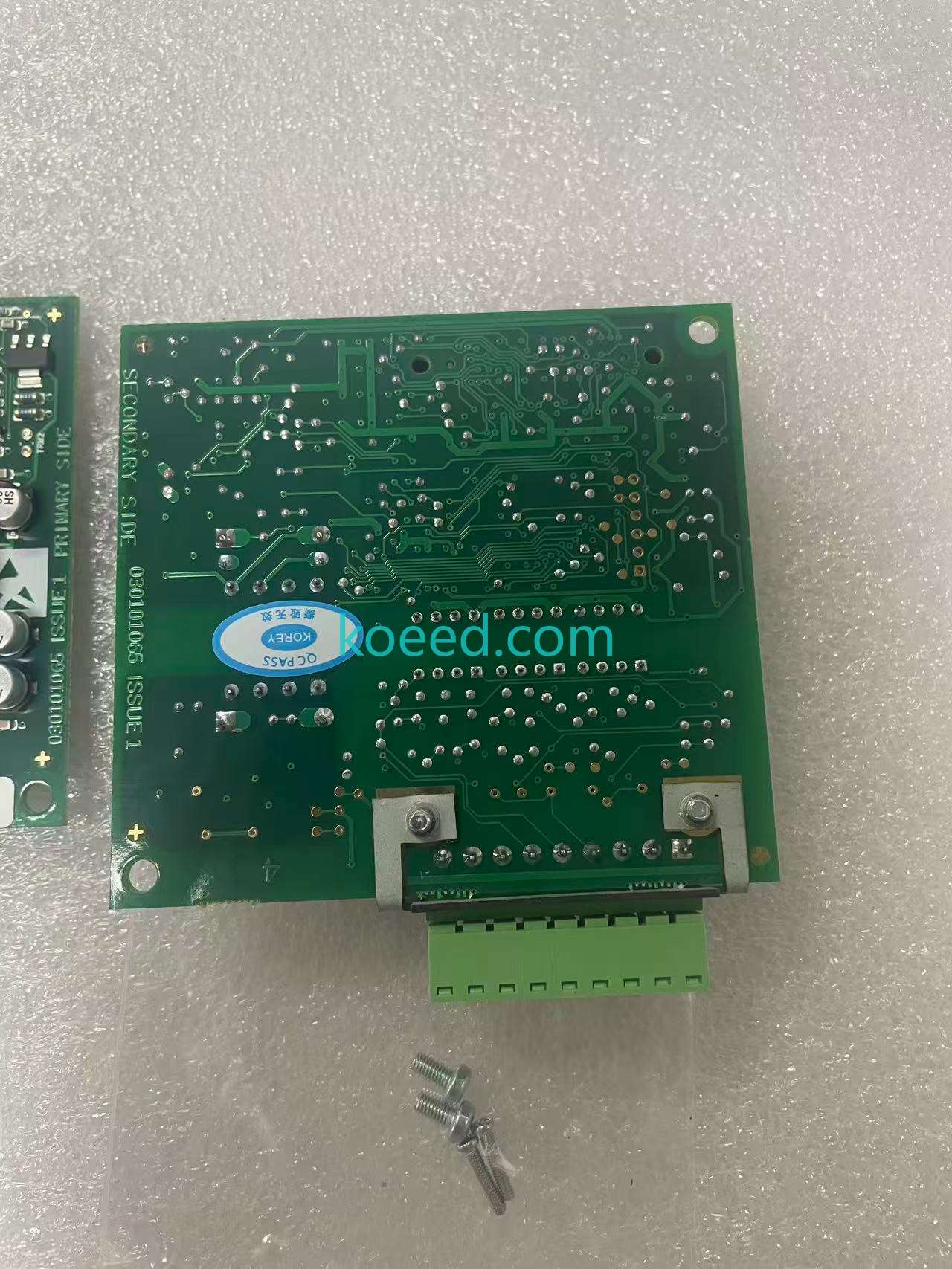 AH465779U001 - Product View