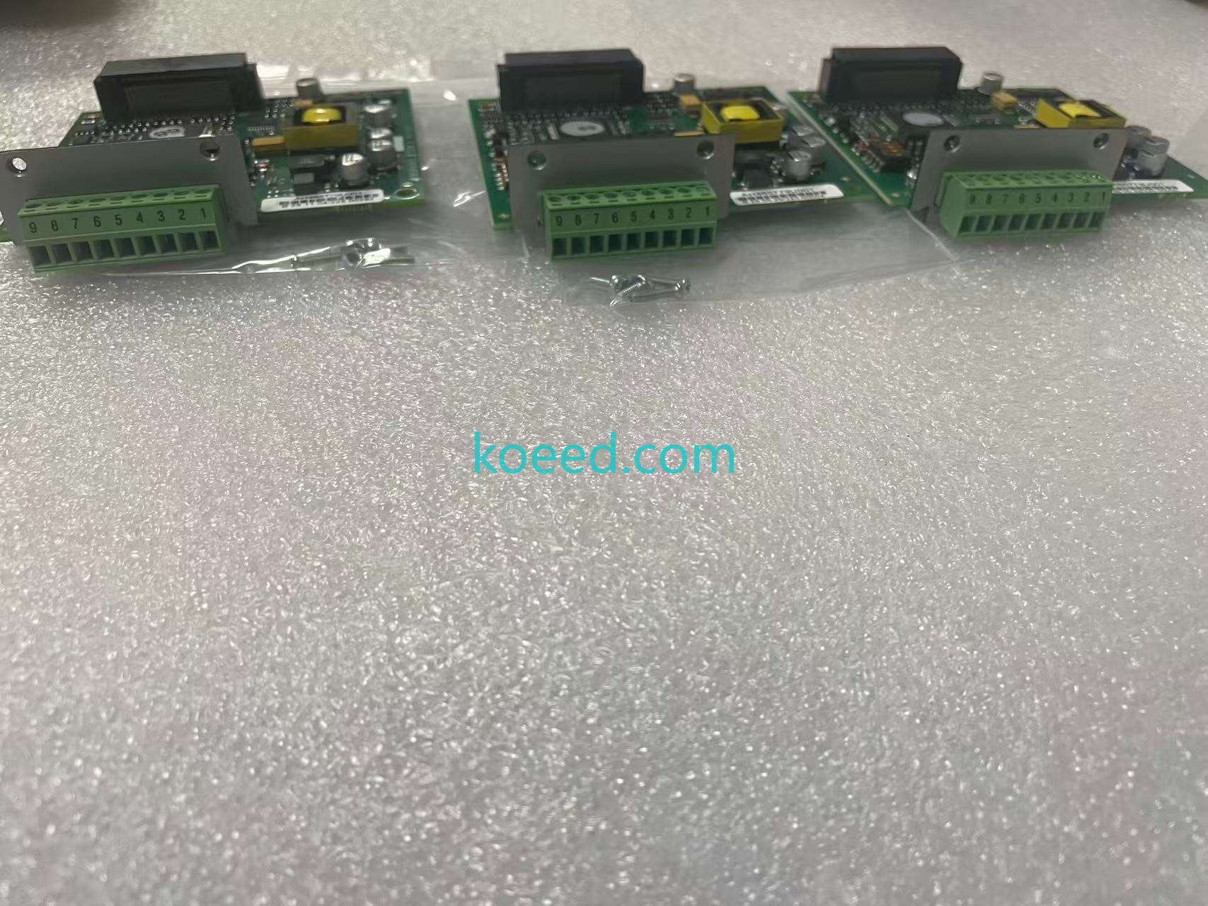 AH465779U001 - Product View