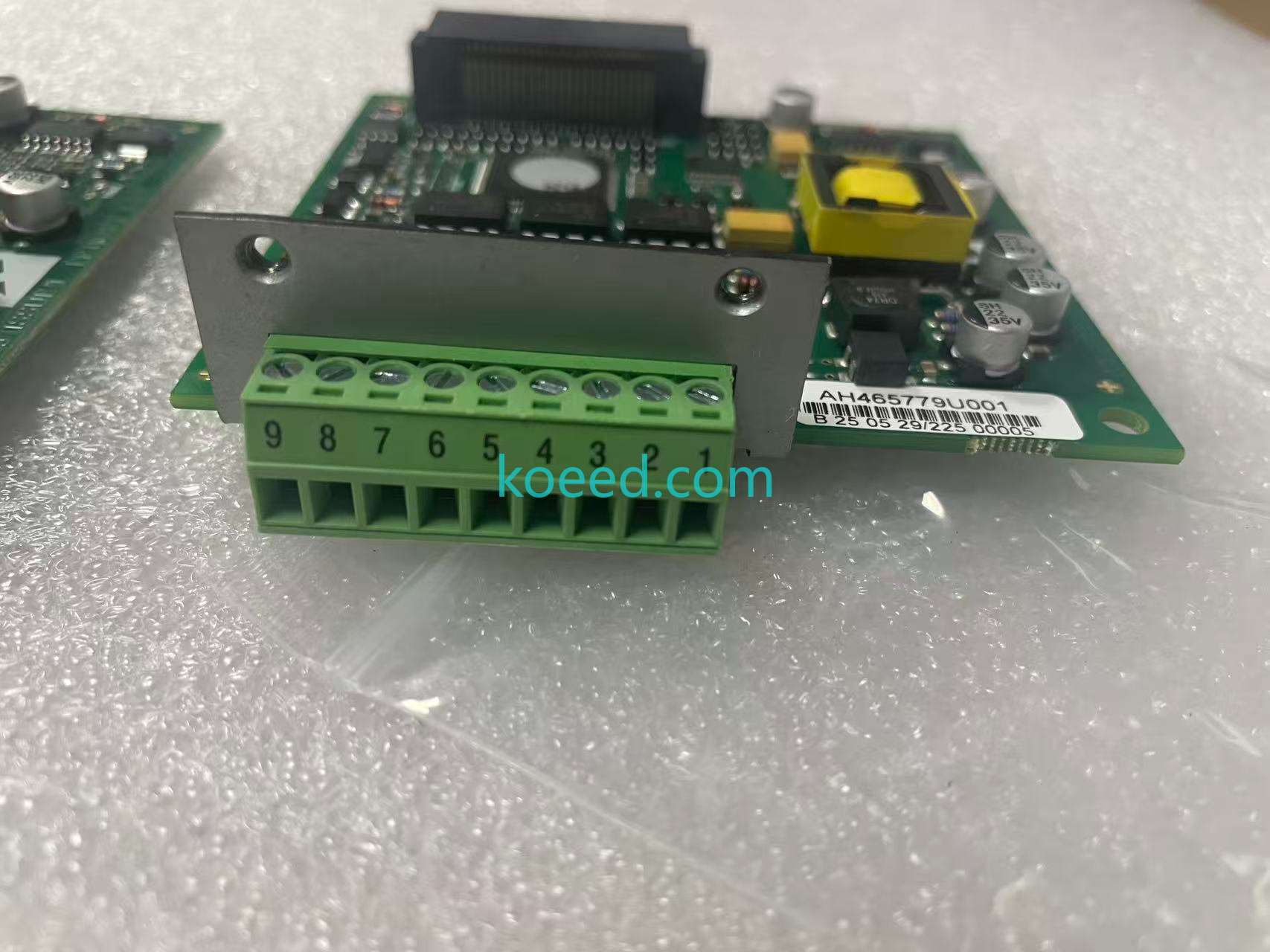 AH465779U001 - Product View