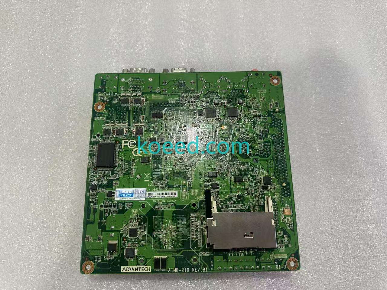 AIMB-210G2-S6B1E Front View