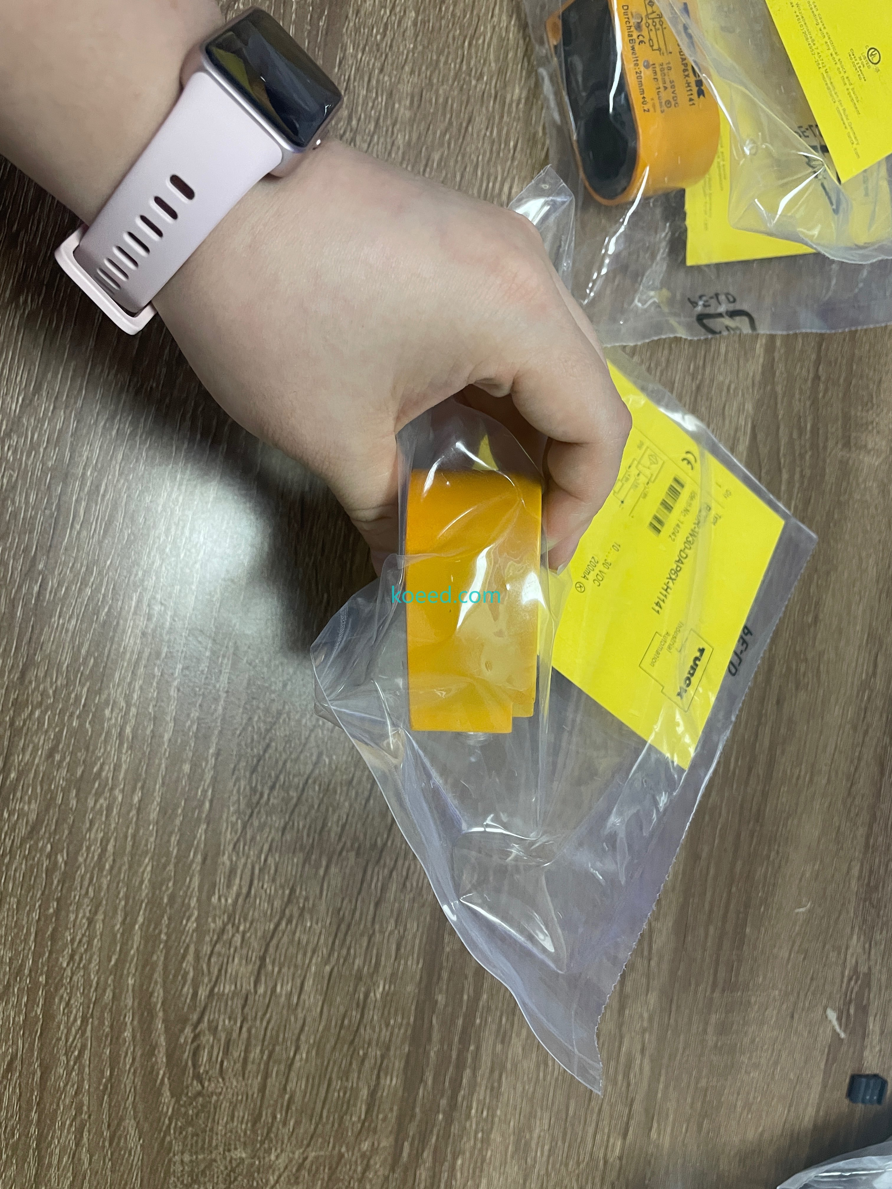 BI20R-W30-DAP6X-H1141 Technical Details