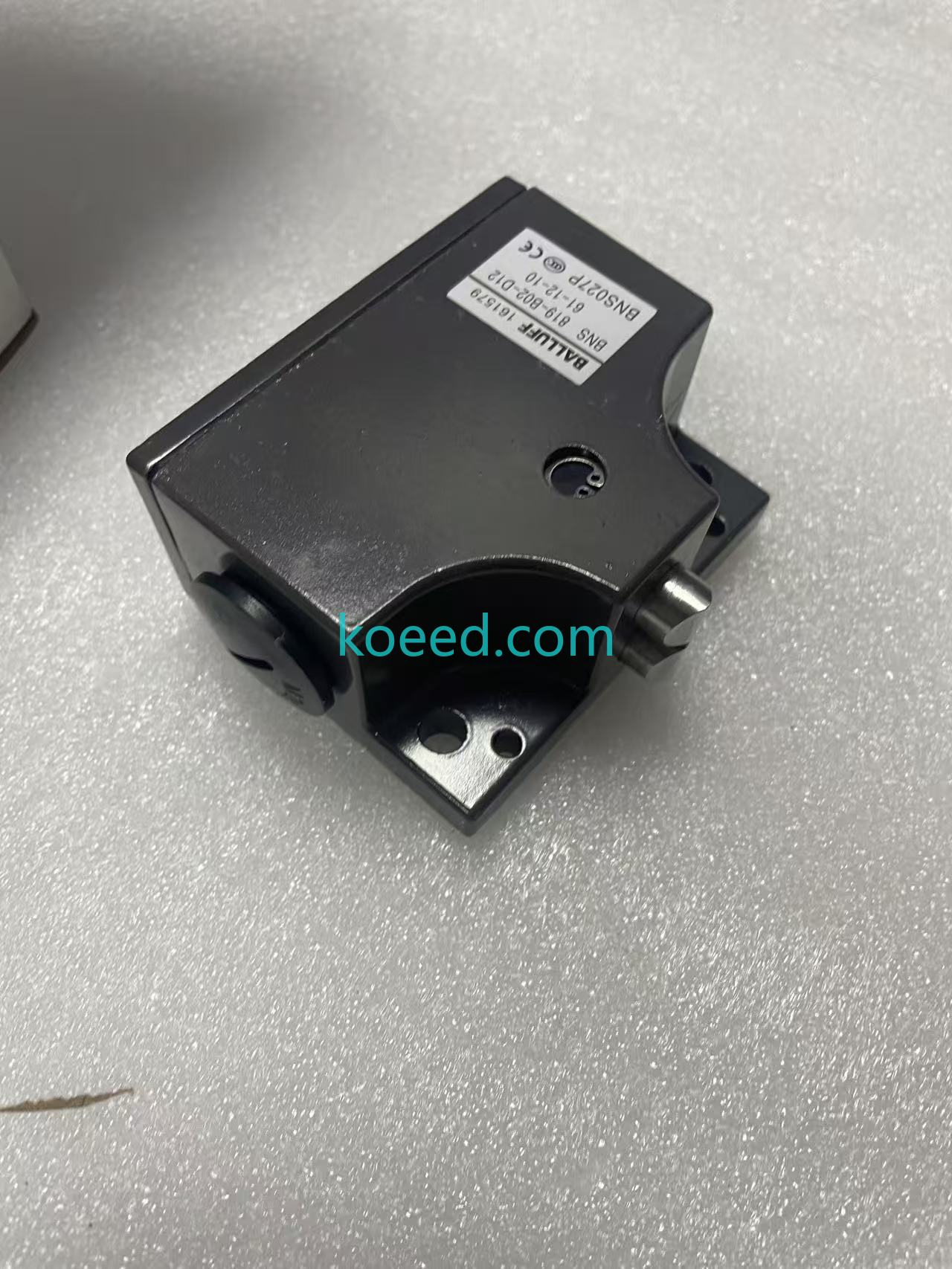 Balluff BNS 819-B02-D12-61-12-10 Application Example