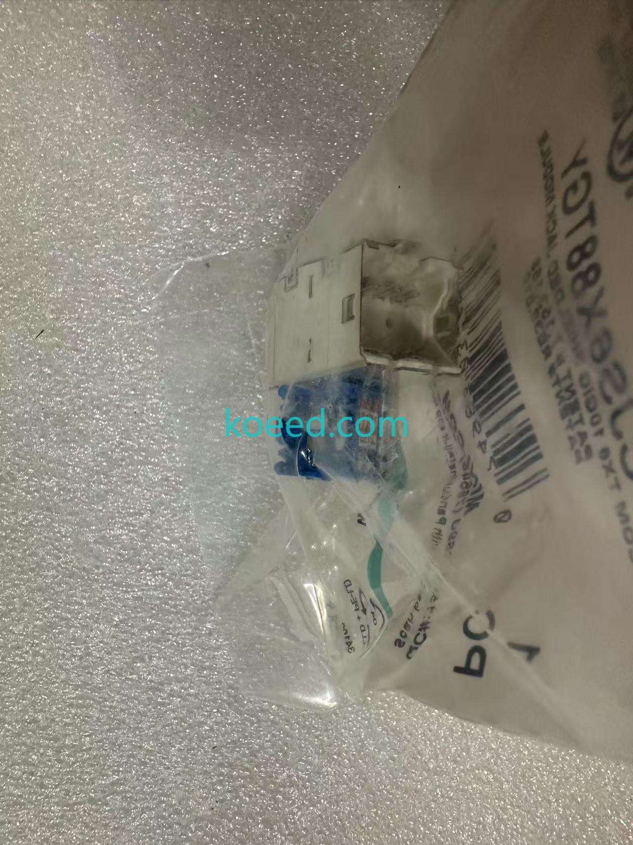 CJS6X88TGY Side View