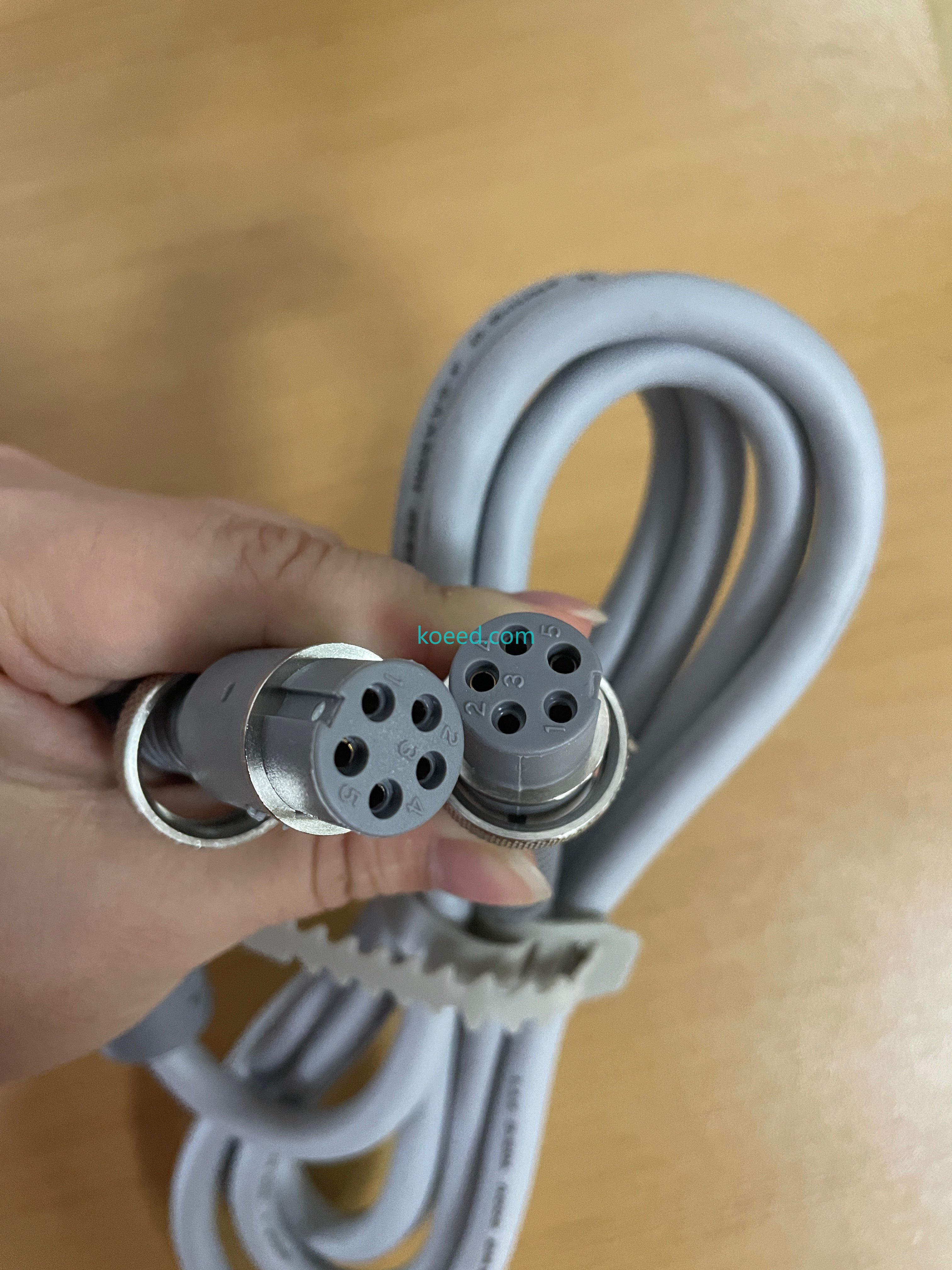 HIOS CL-6500 Grip Detail