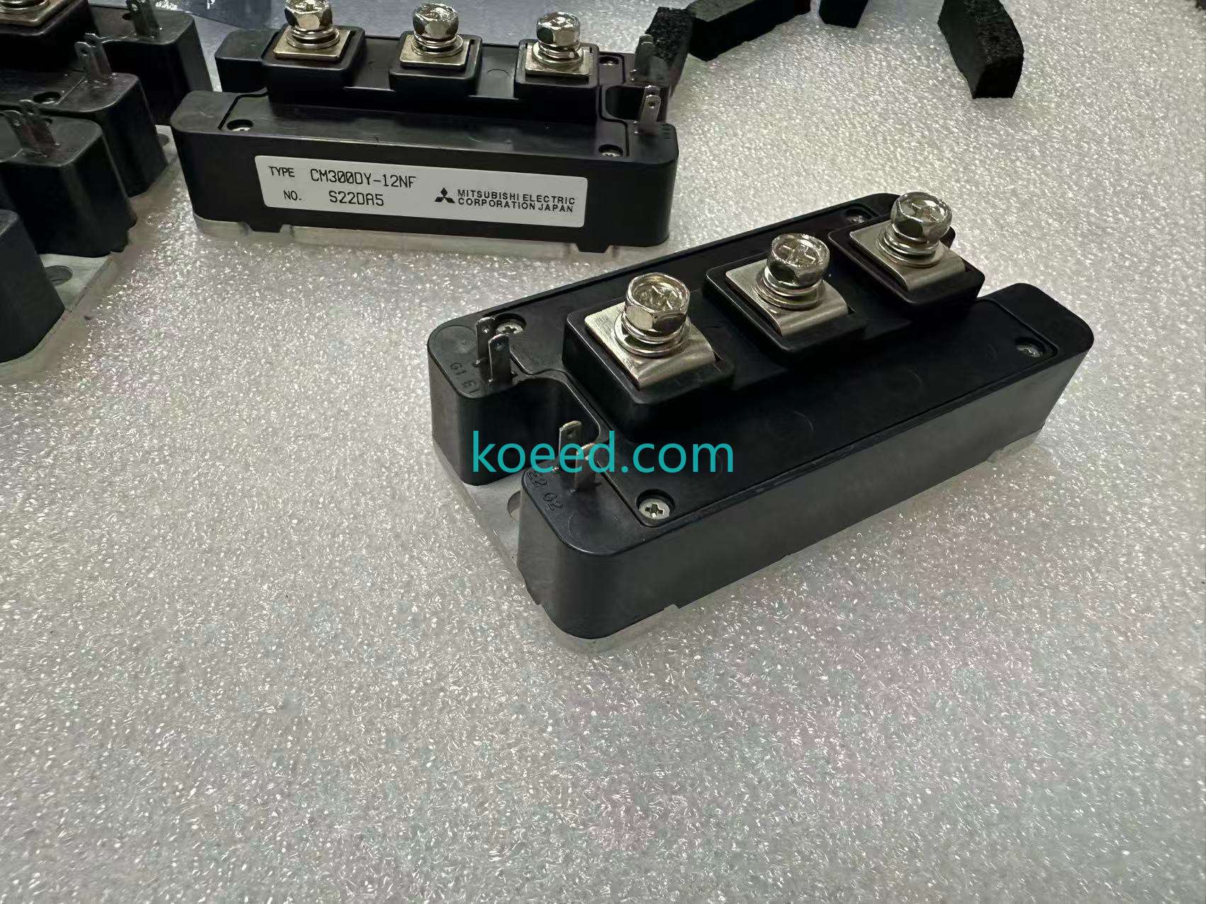 CM300DY-12NF - Product View