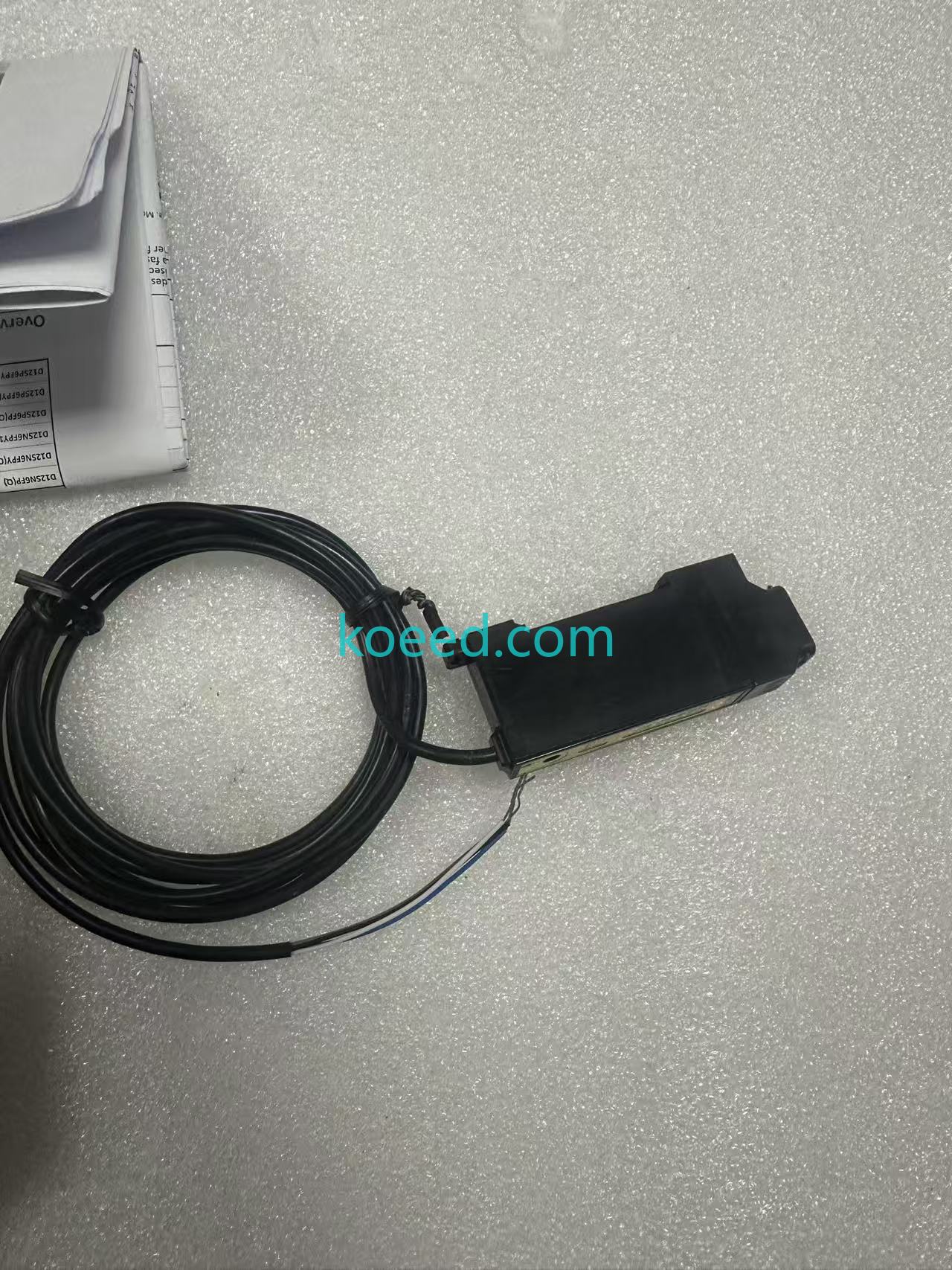 Banner D12SP6FV Fiber Optic Sensor - Front View