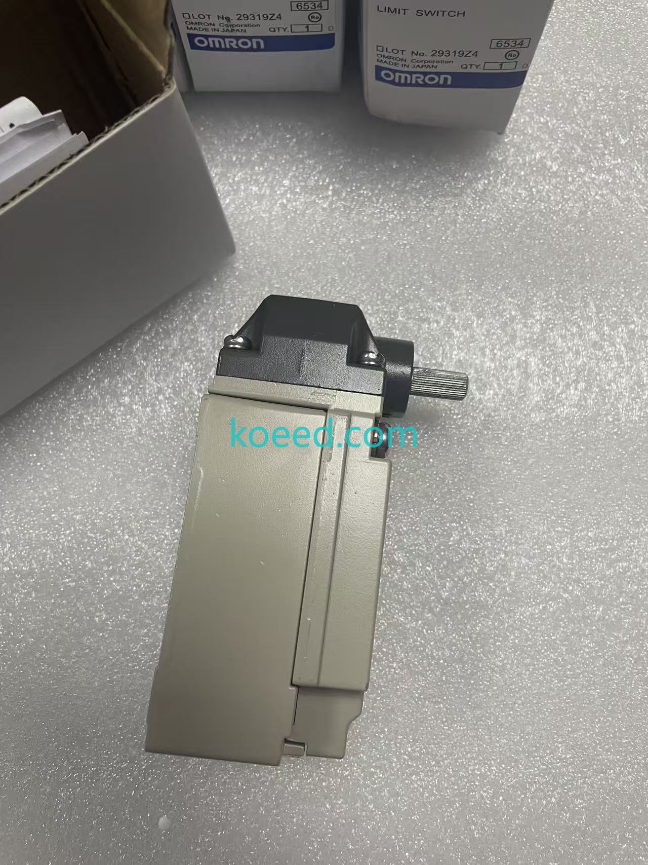 Omron D4A-1101N Installation Guide