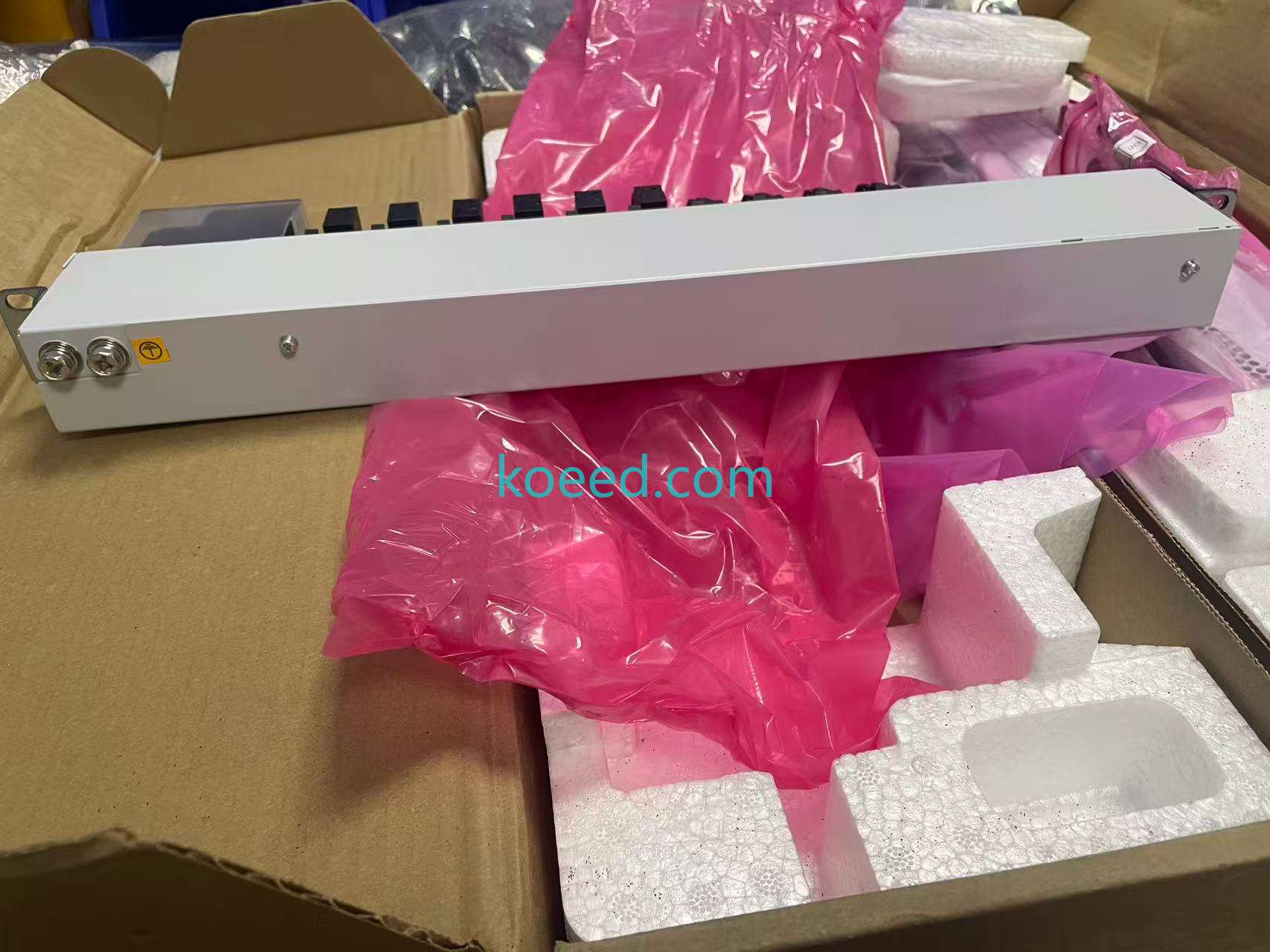 DCDU-12B - Product View