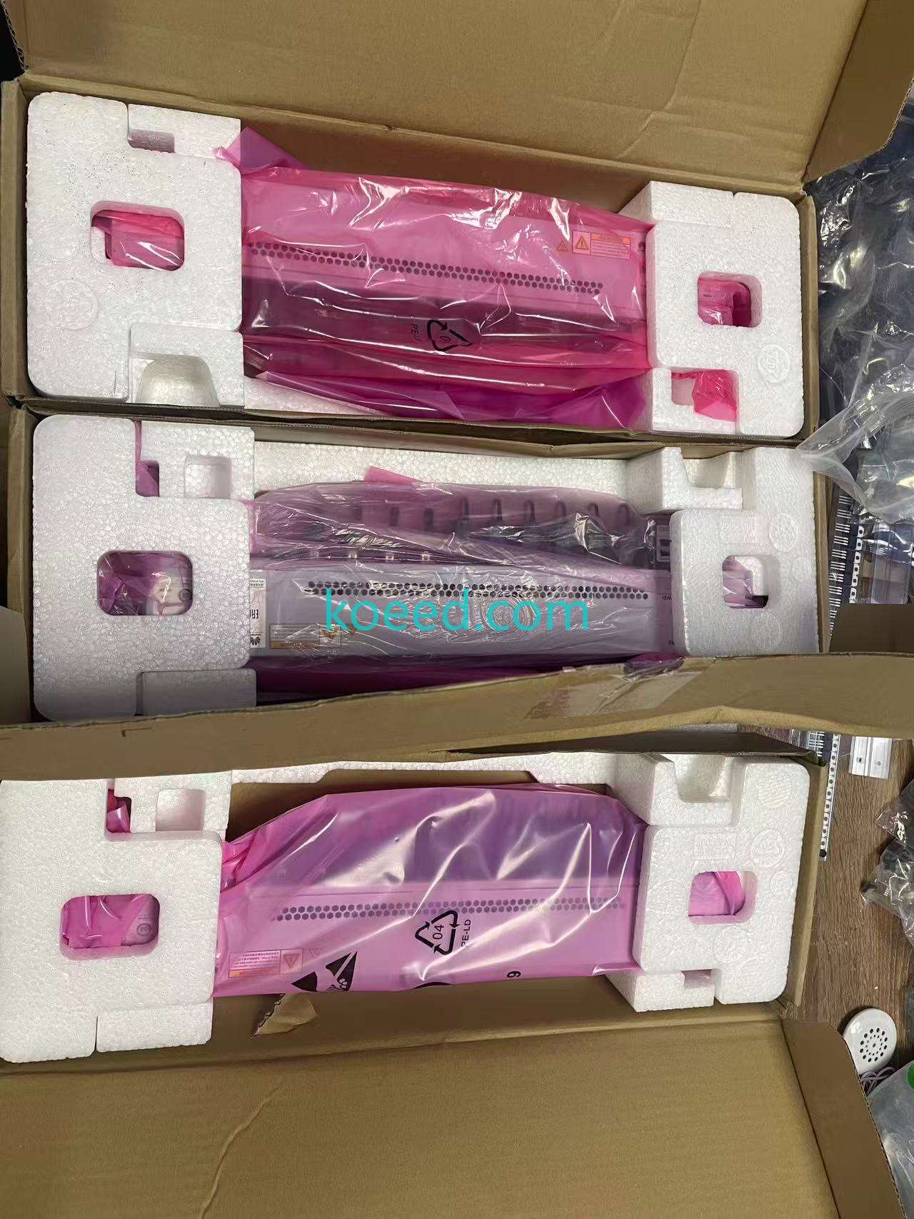 DCDU-12B - Product View