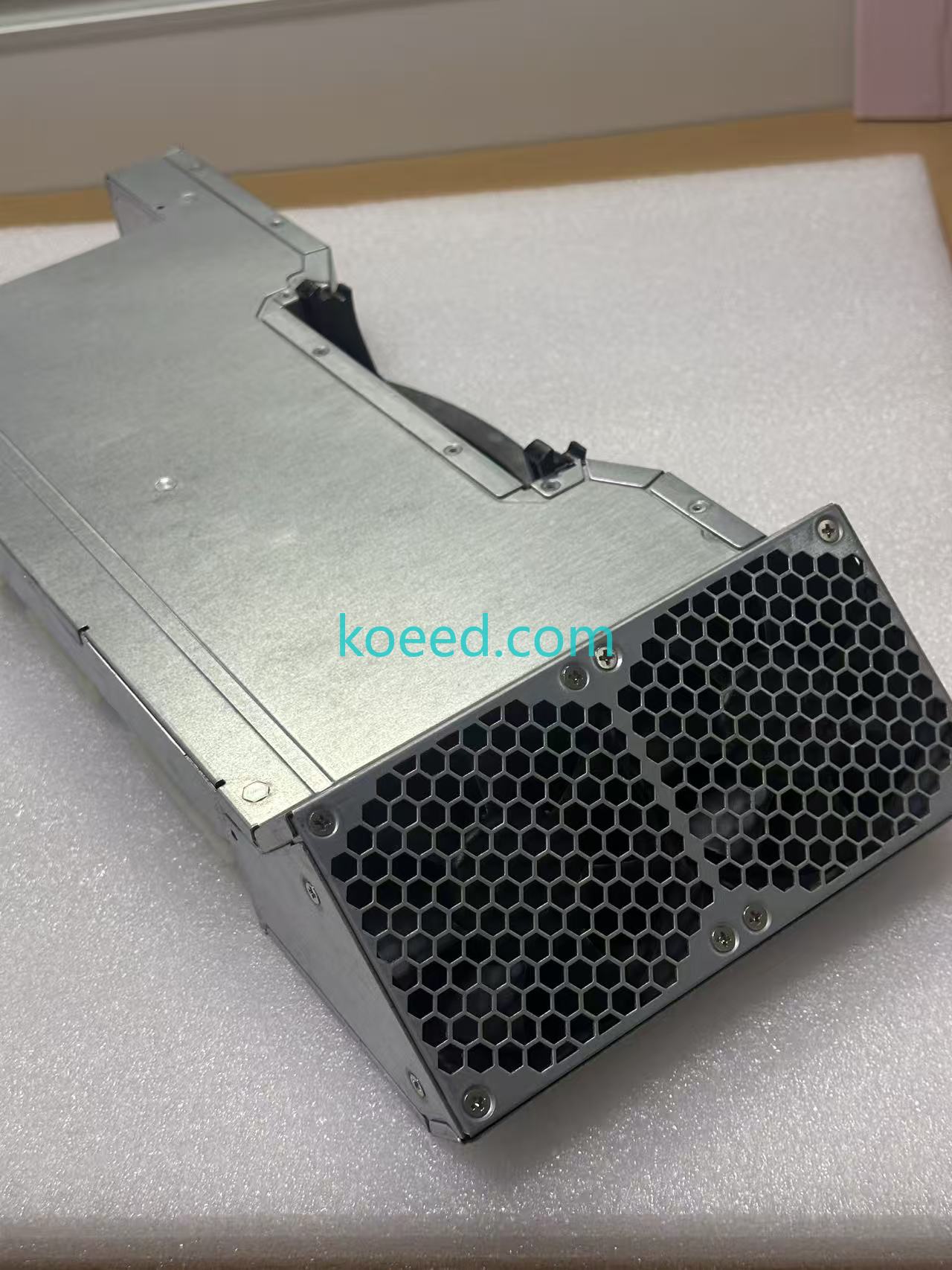 DPS-850DB A — Fan Grille Detail