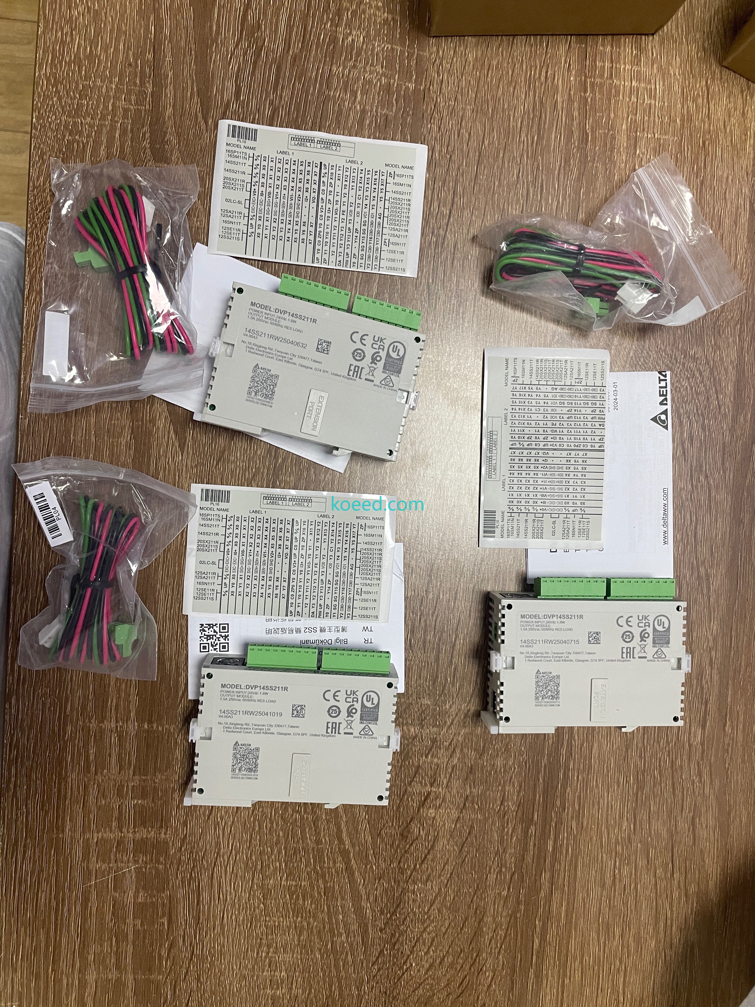 Delta DVP14SS211R Side View