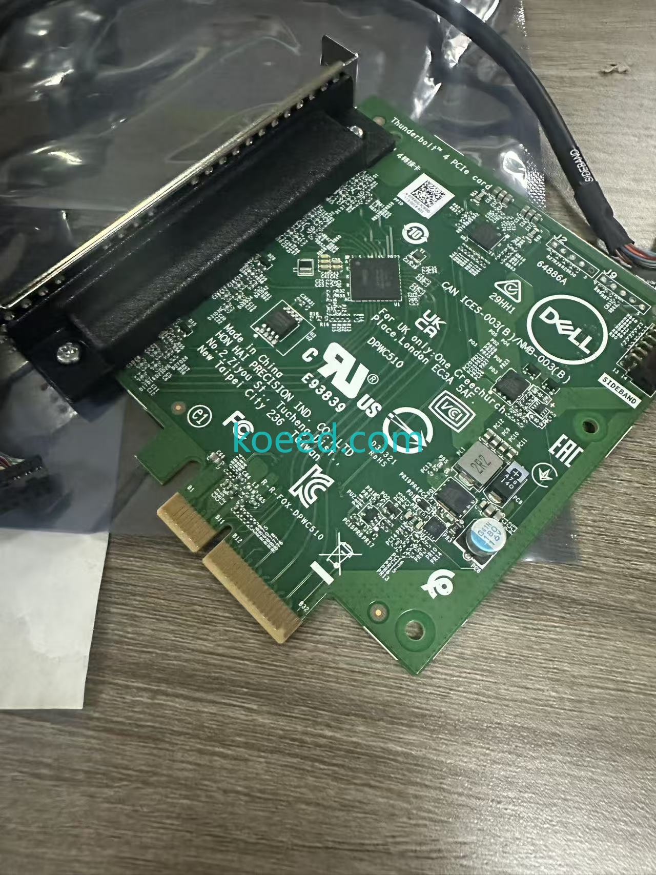 Workstation connectivity ports