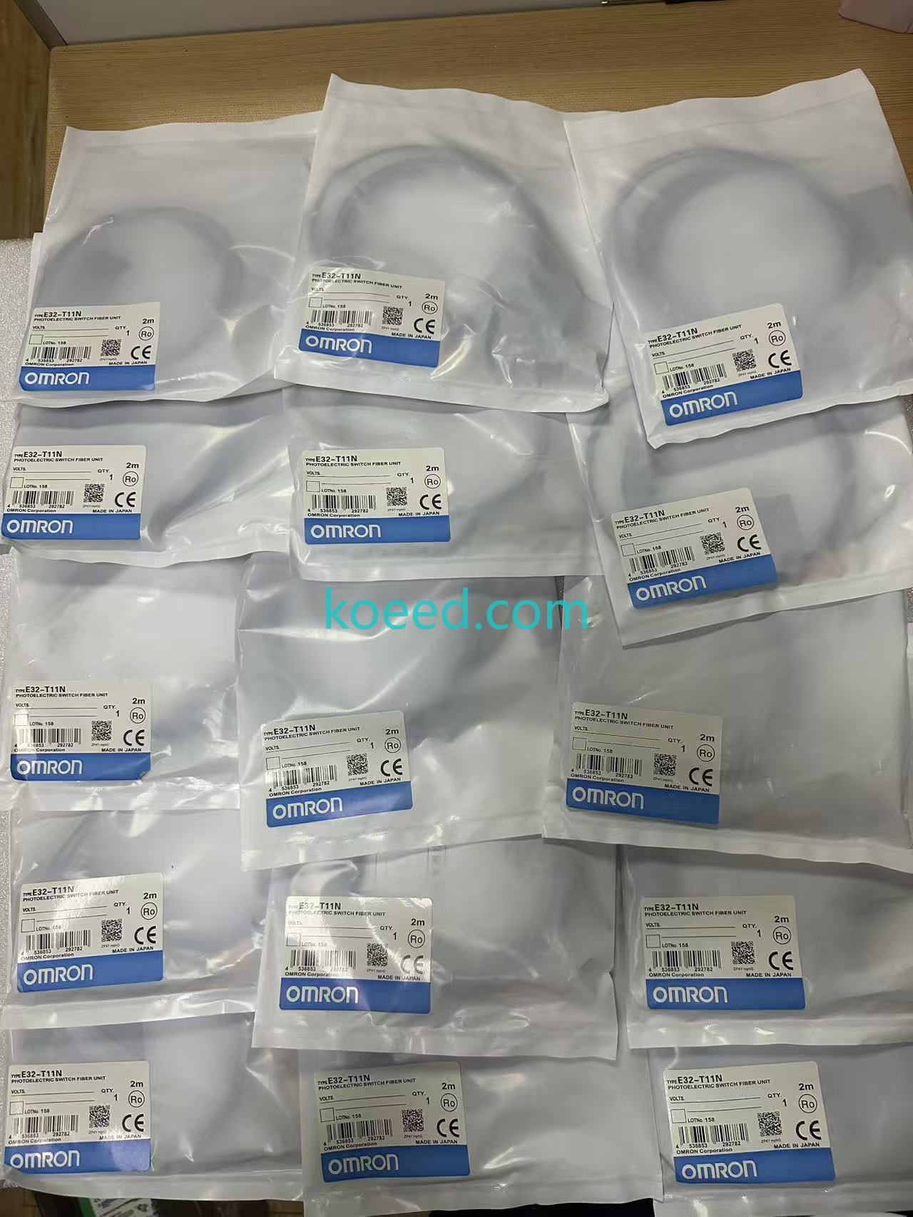 Omron E32-T11N Front View