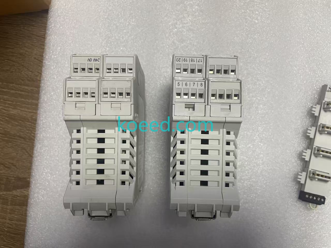 ESM-F-BSN-2C202 - Koeed Fashion View