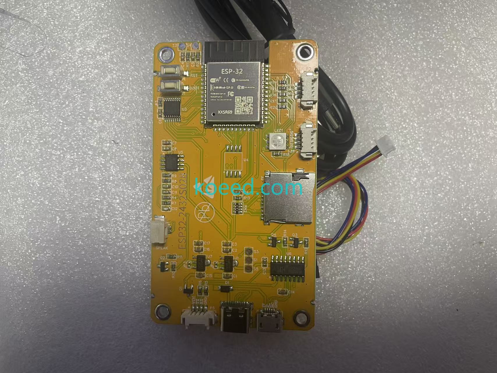 ESP32 - Koeed Fashion View