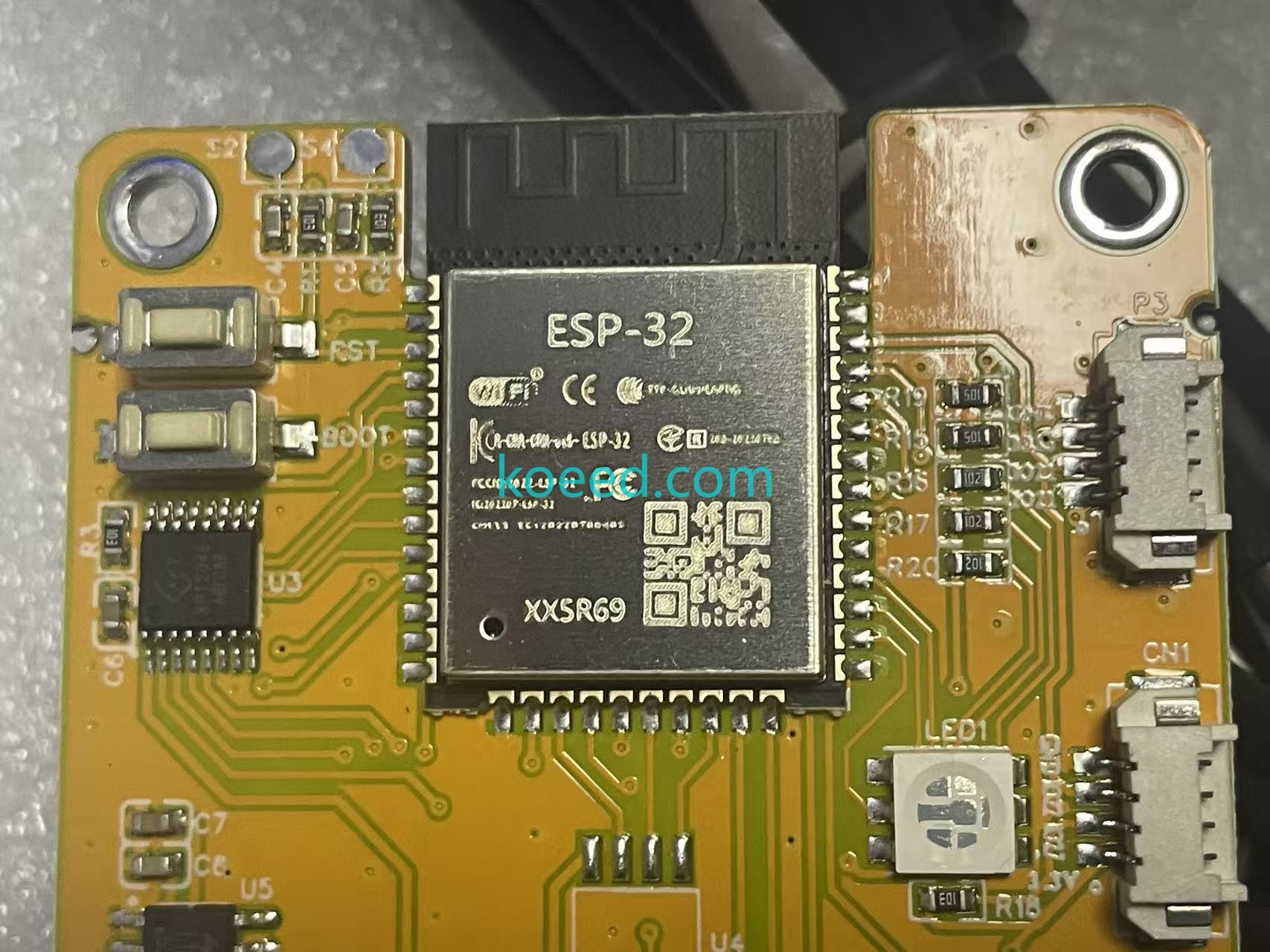 ESP32 - Koeed Fashion View