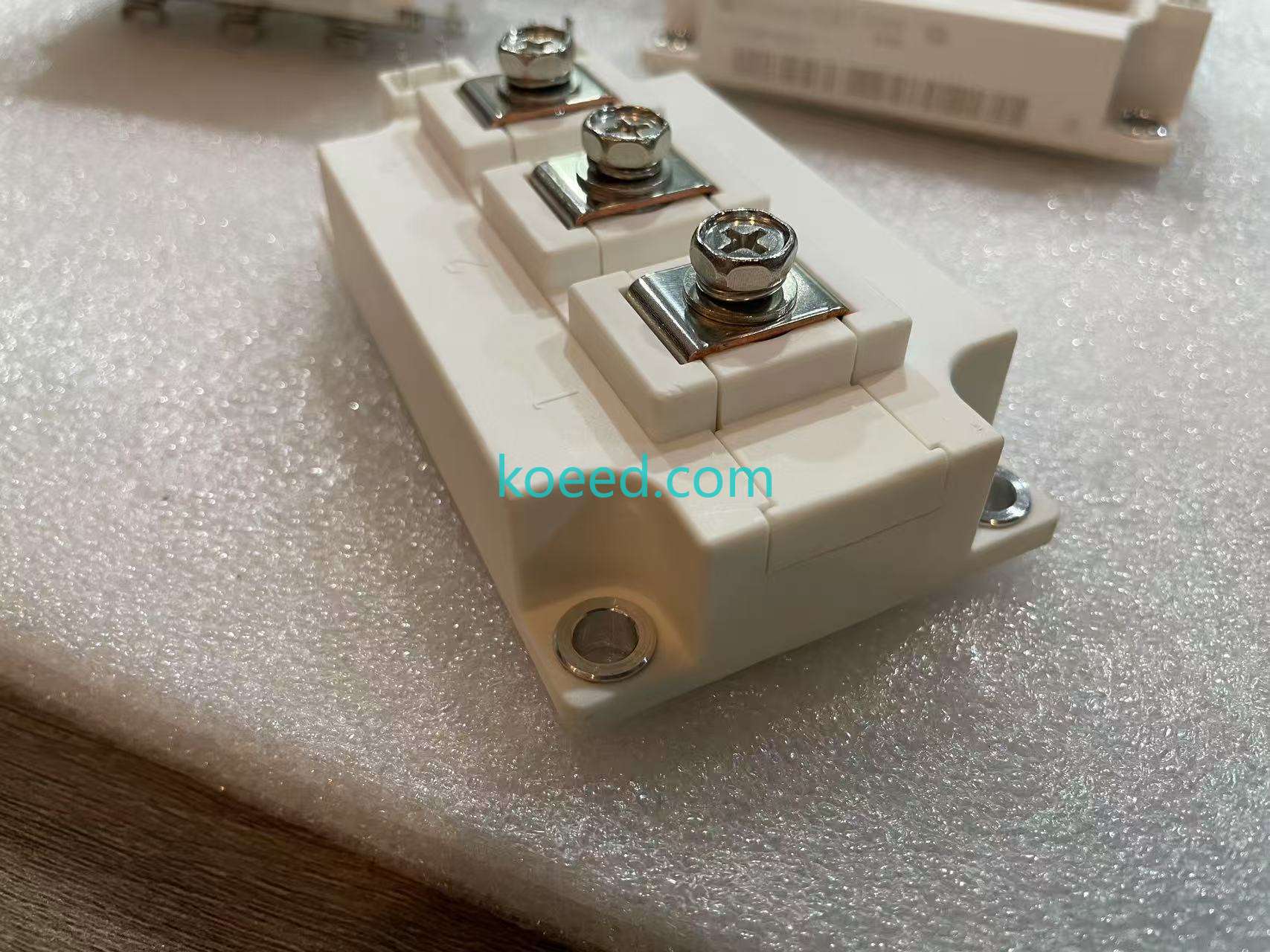 FF300R12KE3 Top View