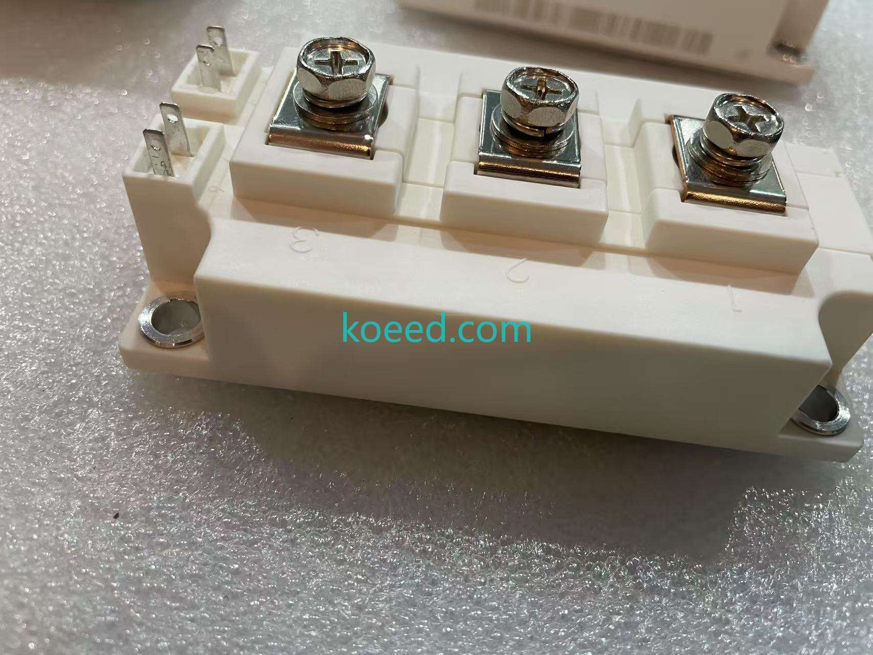 FF300R12KE3 Side View