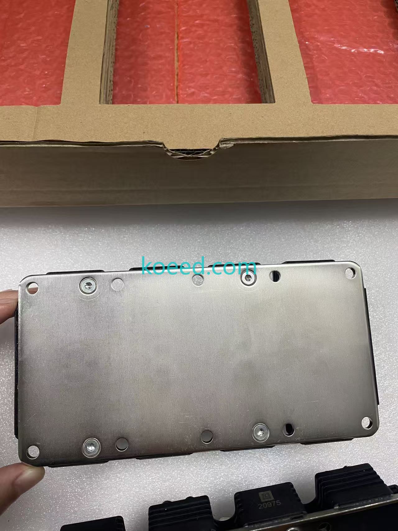 FF900R12IP4 Application Example