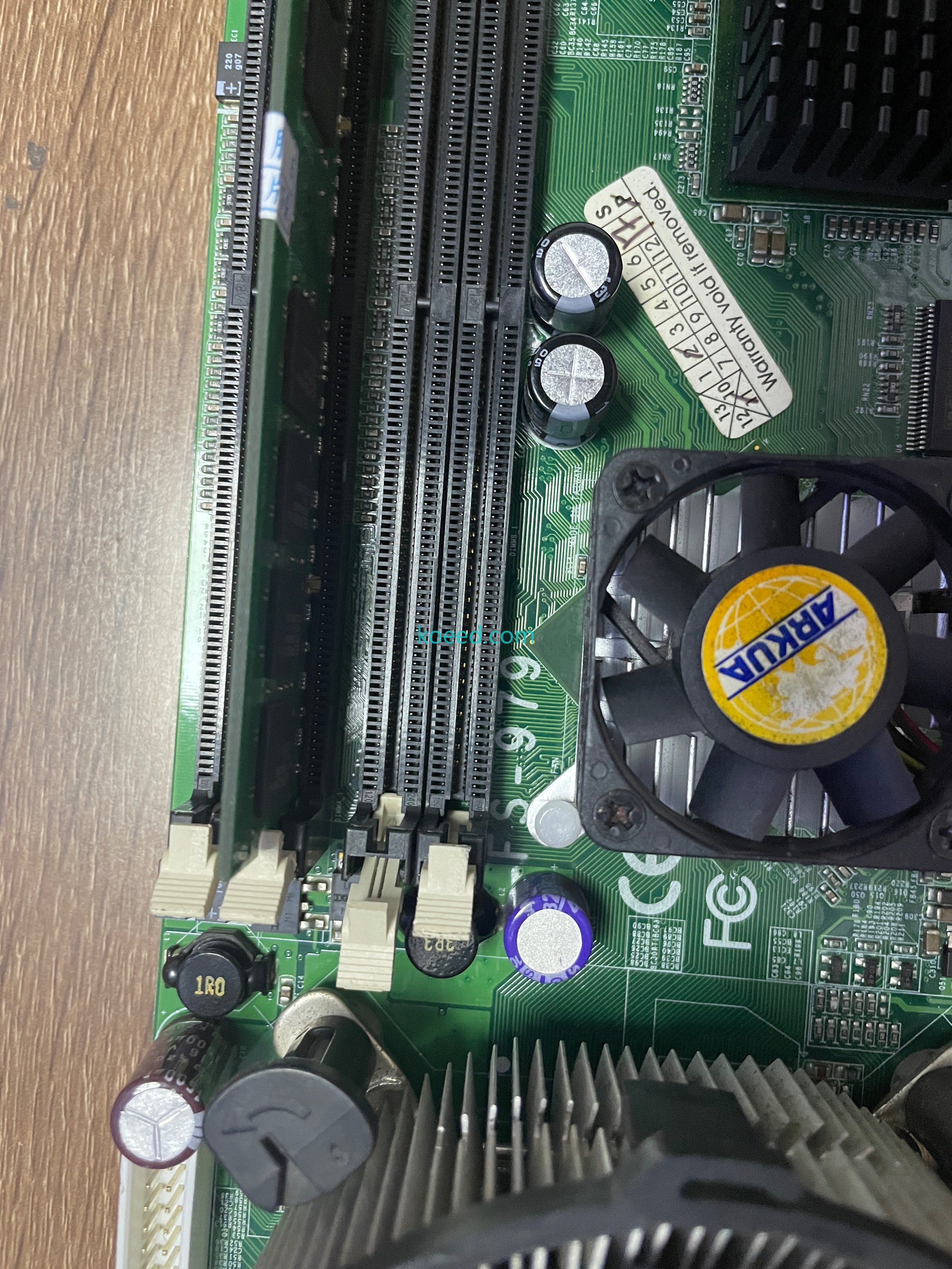 Commell FS-979 Connectors