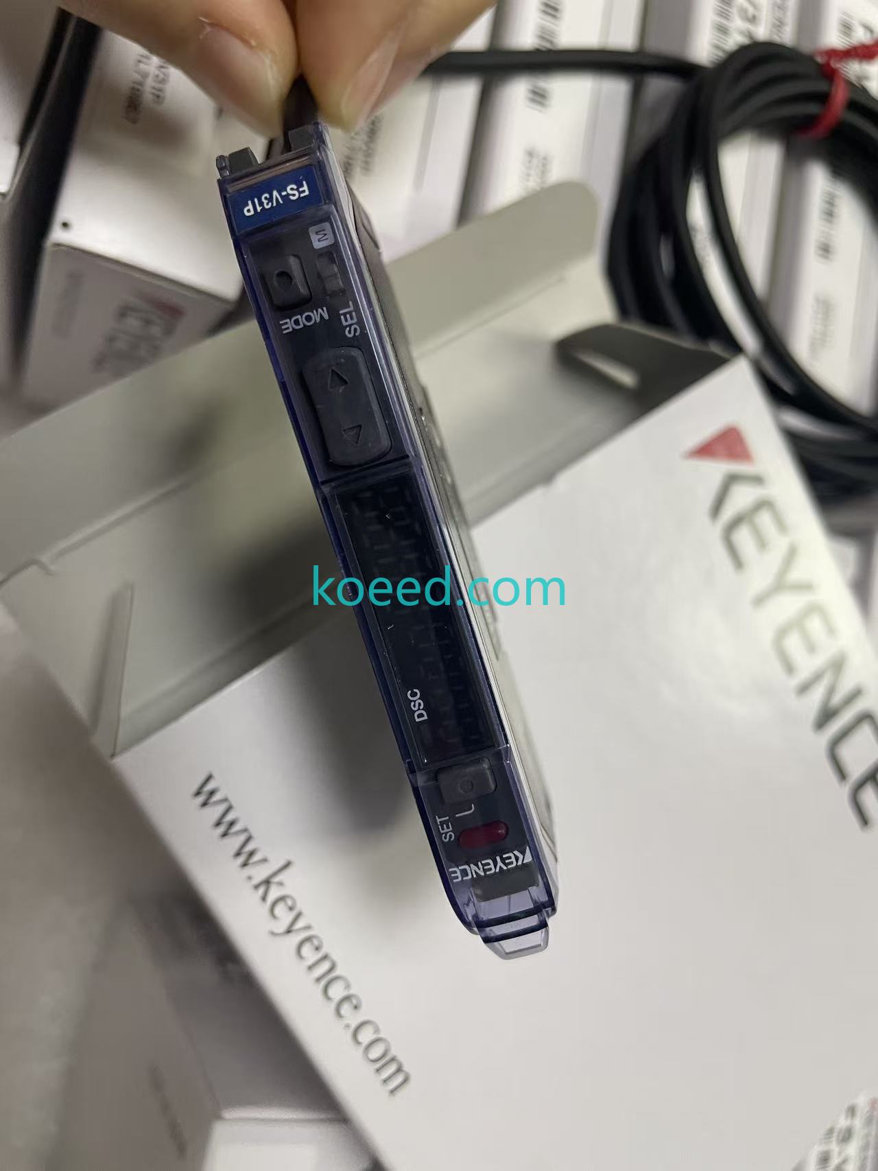 Keyence FS-V31P front view