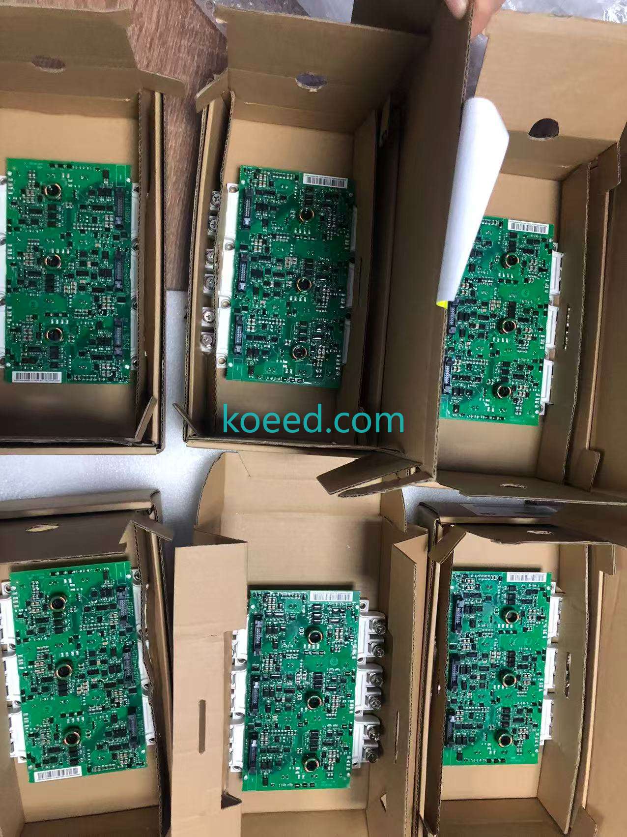 FS450R12KE3/AGDR-71C IGBT Module Front View