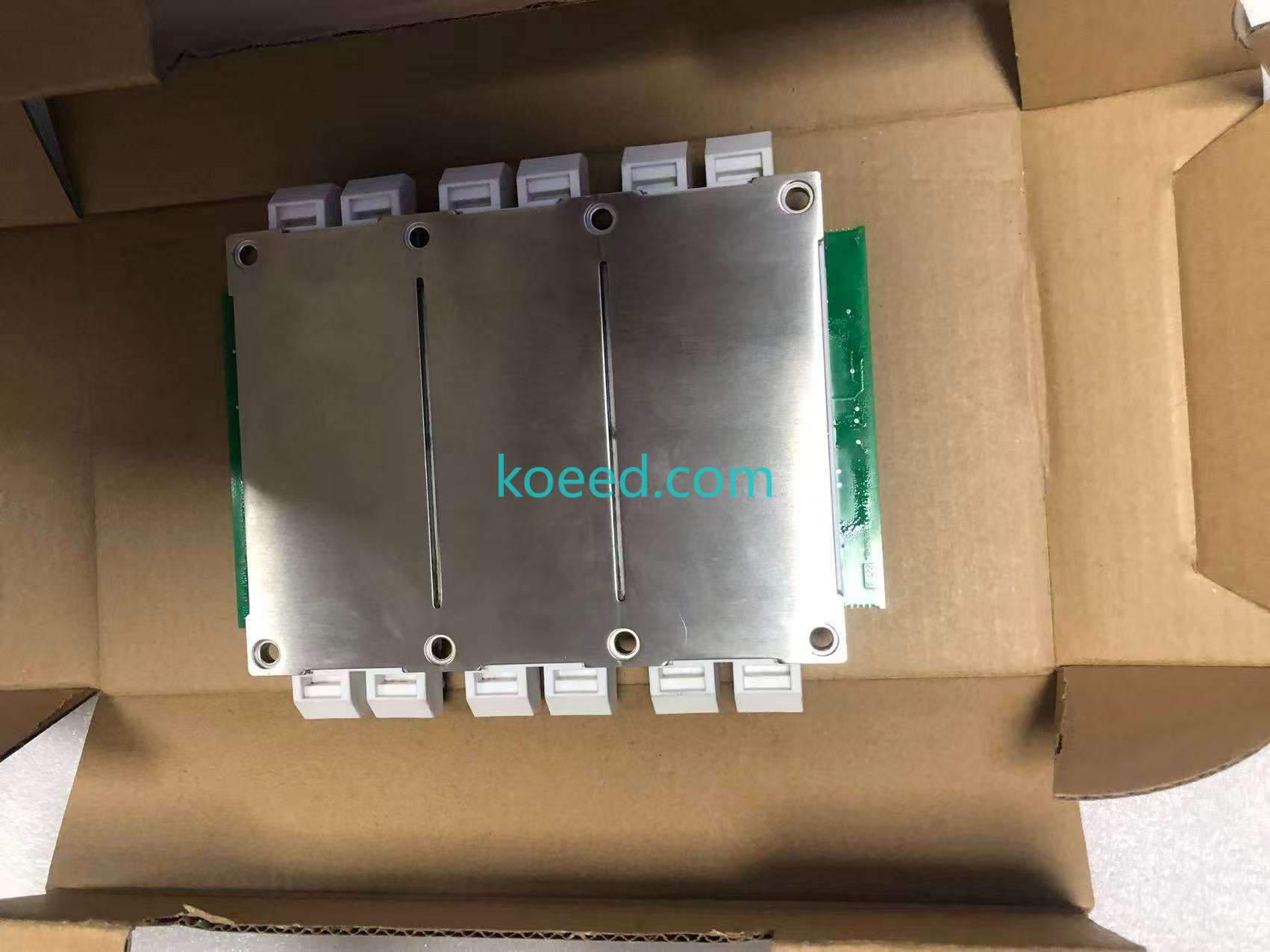 FS450R12KE3/AGDR-71C Circuit Layout