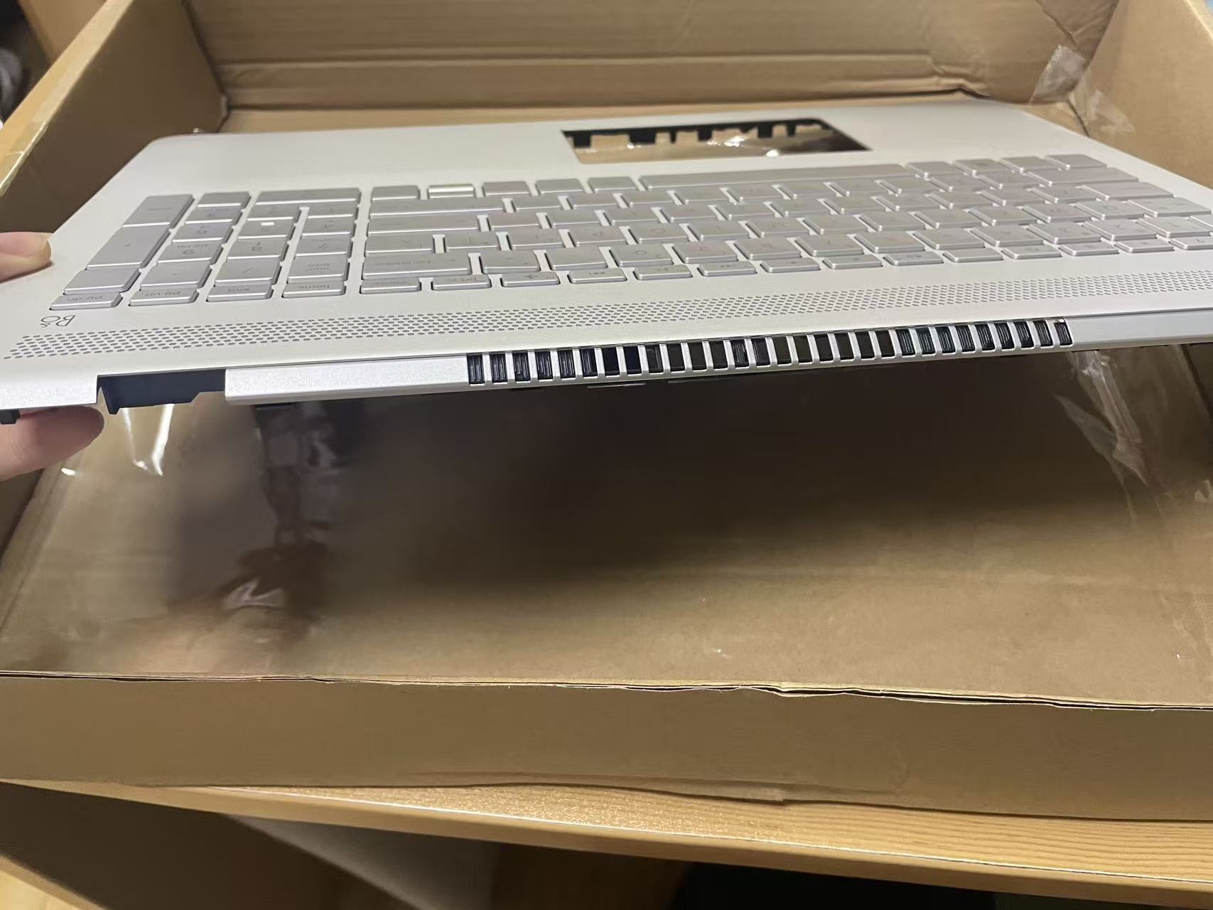 HP Pavilion 15-CC Keyboard Front View