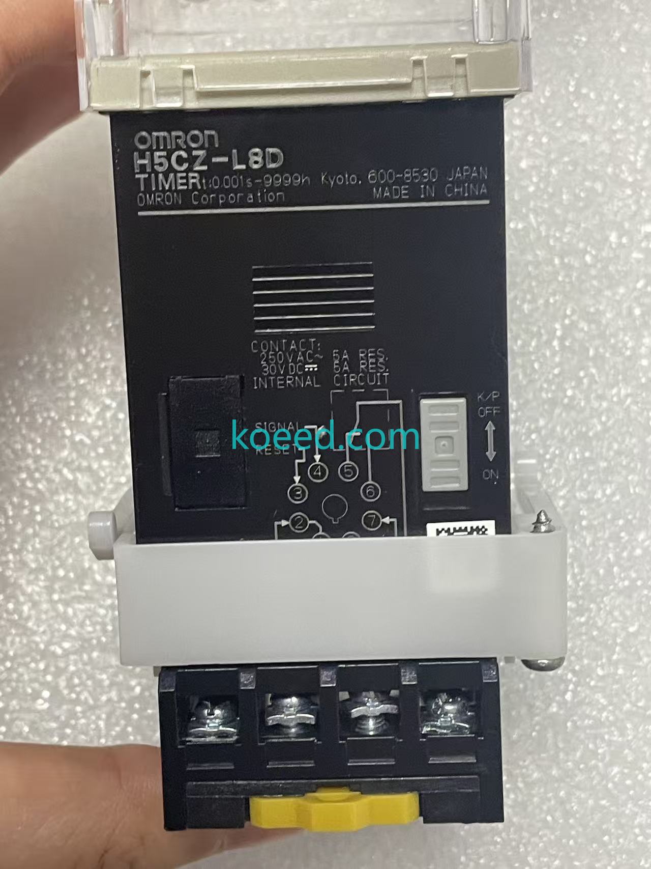 H5CZ-L8D side view showing DIN rail mounting