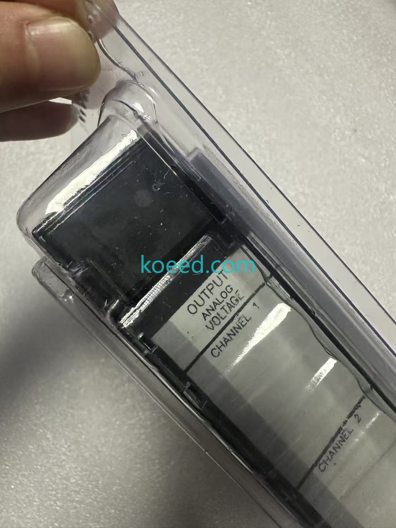 GE Fanuc IC693ALG390 Side View