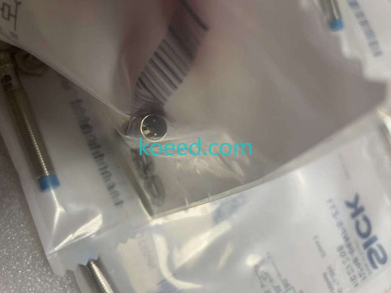 IM08-06NPS-ZT1 - Product View