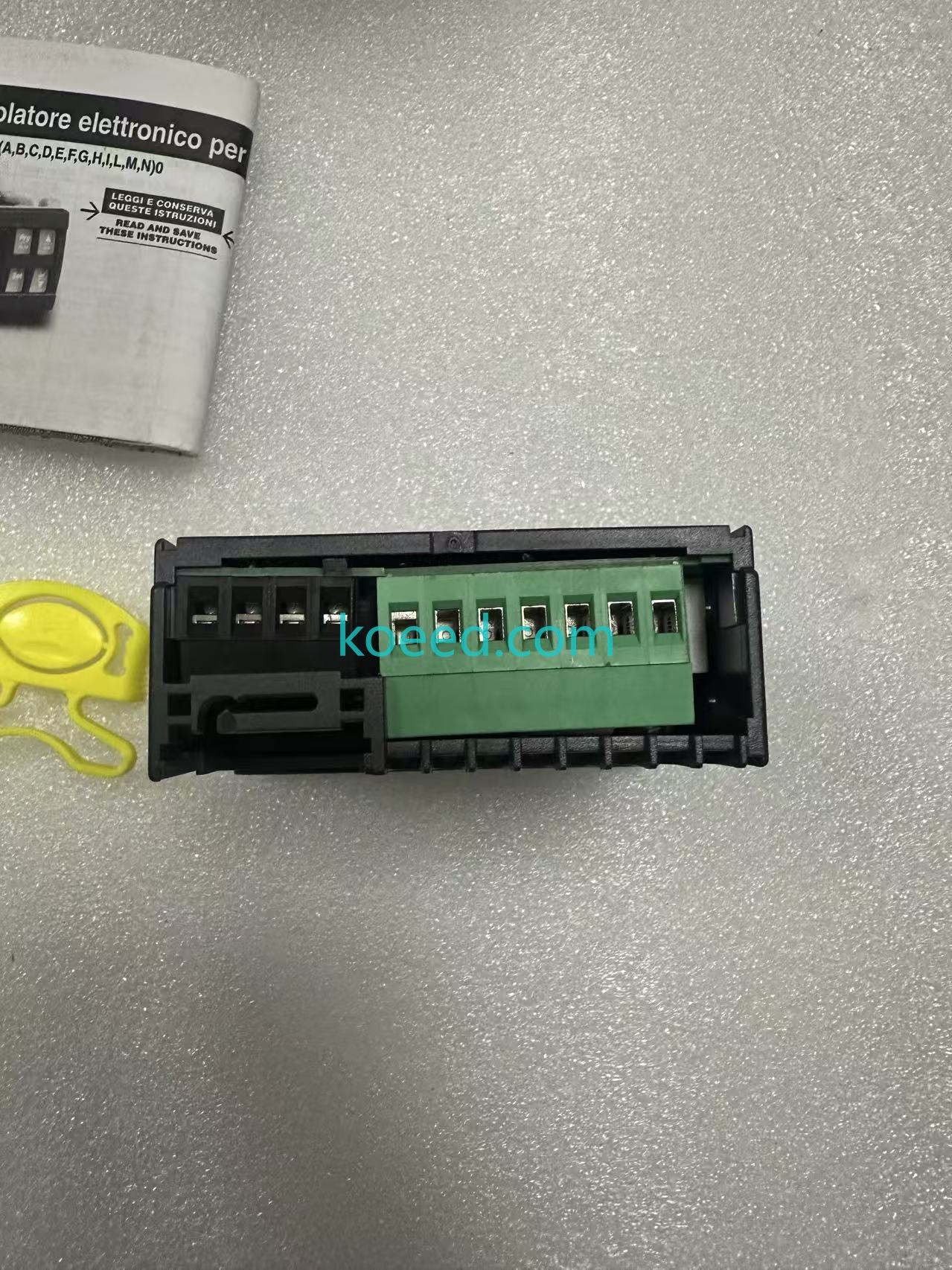 Carel IR33F0AHA0 Technical Details